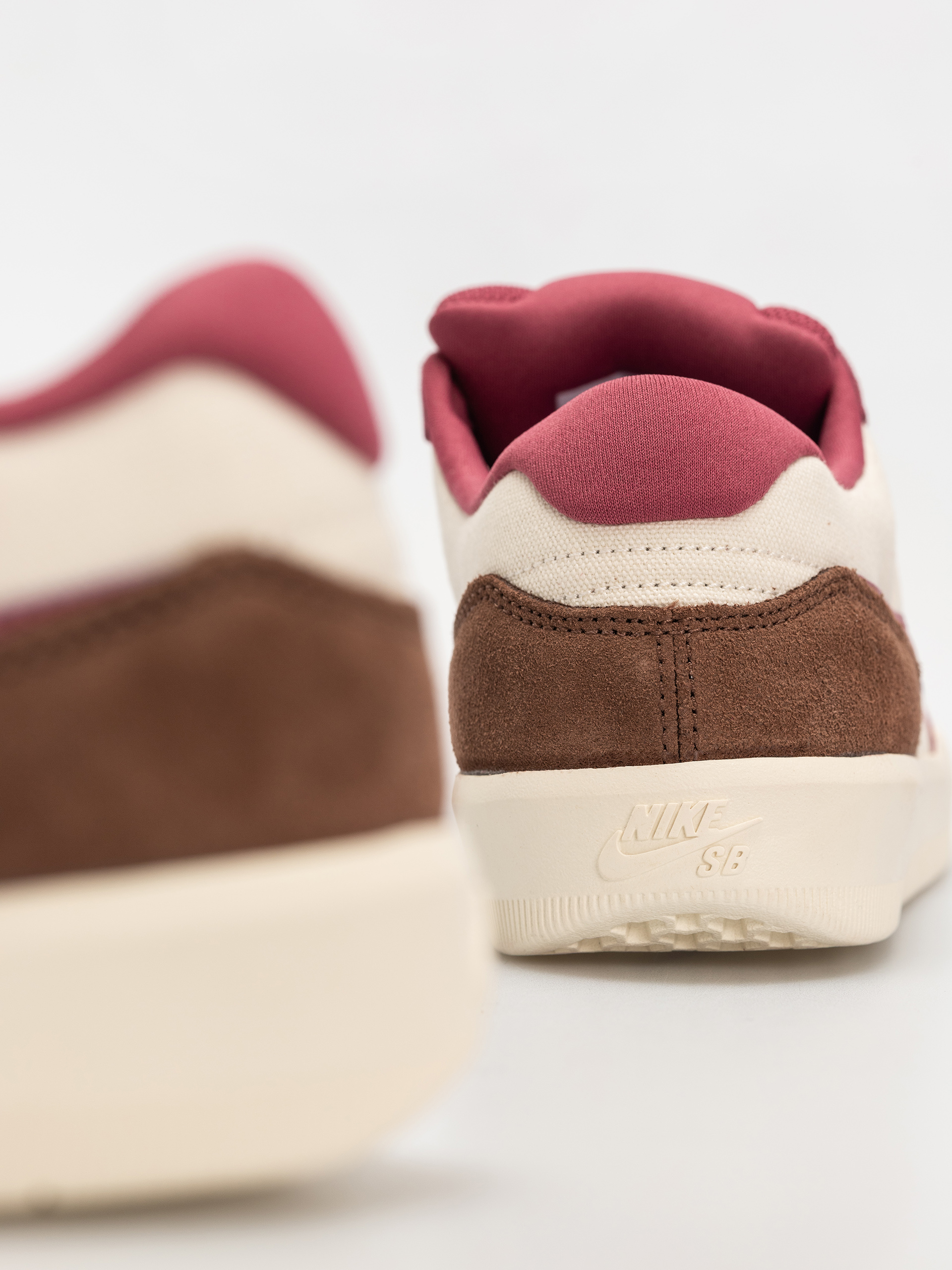 Buty Nike SB Force 58 (pale ivory/sweet beet fauna brown)