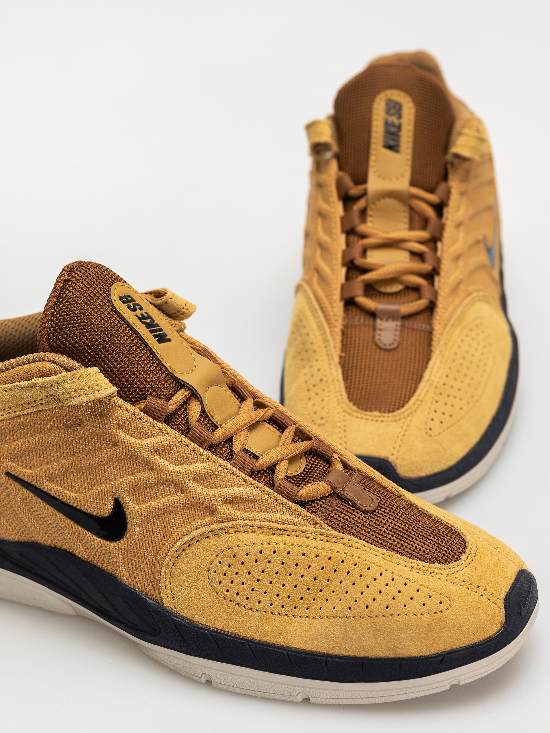 Buty Nike SB Vertebrae (wheat/black lt british tan obsidian)