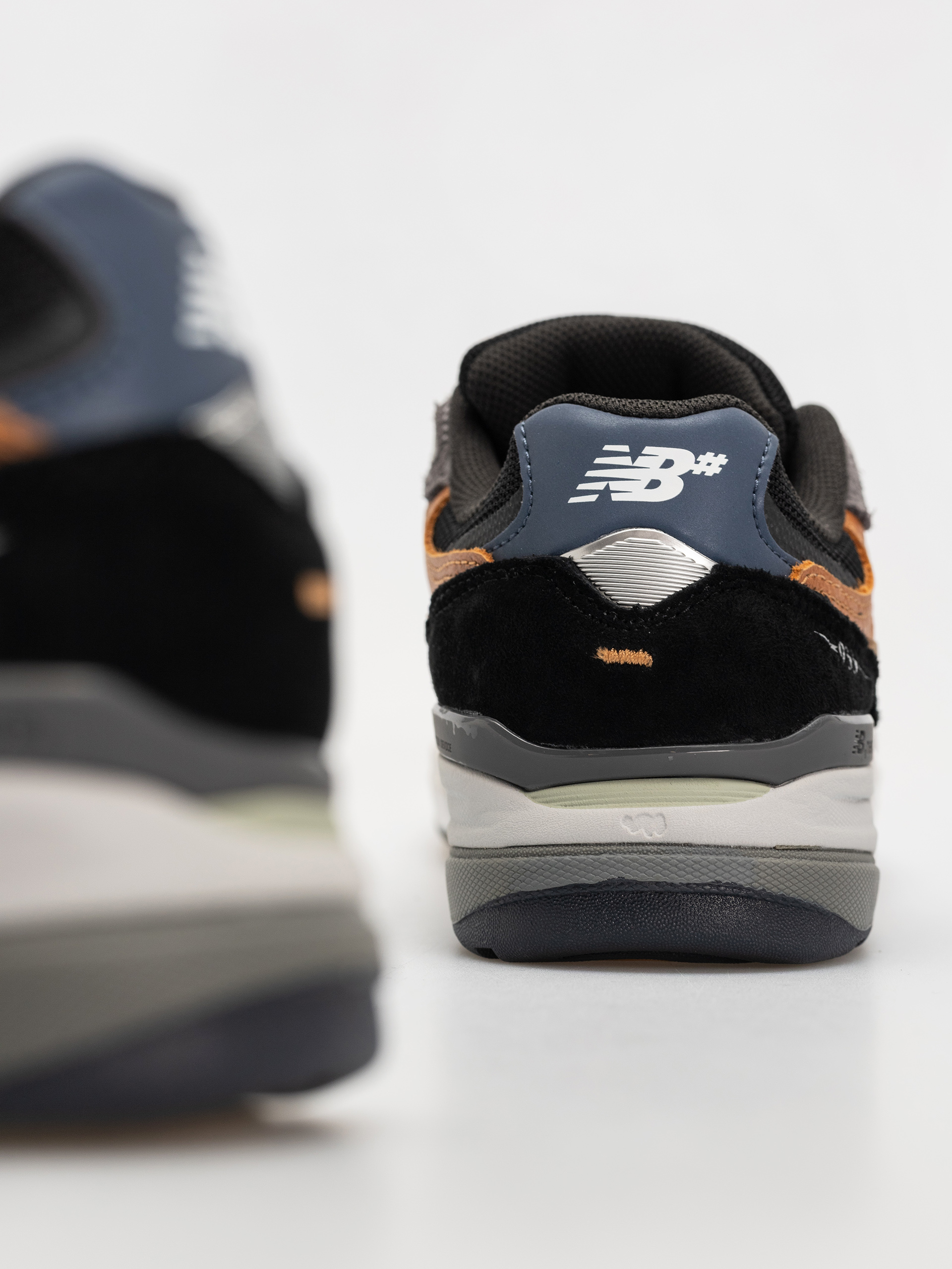 Buty New Balance 933 (grey brown chestnut)
