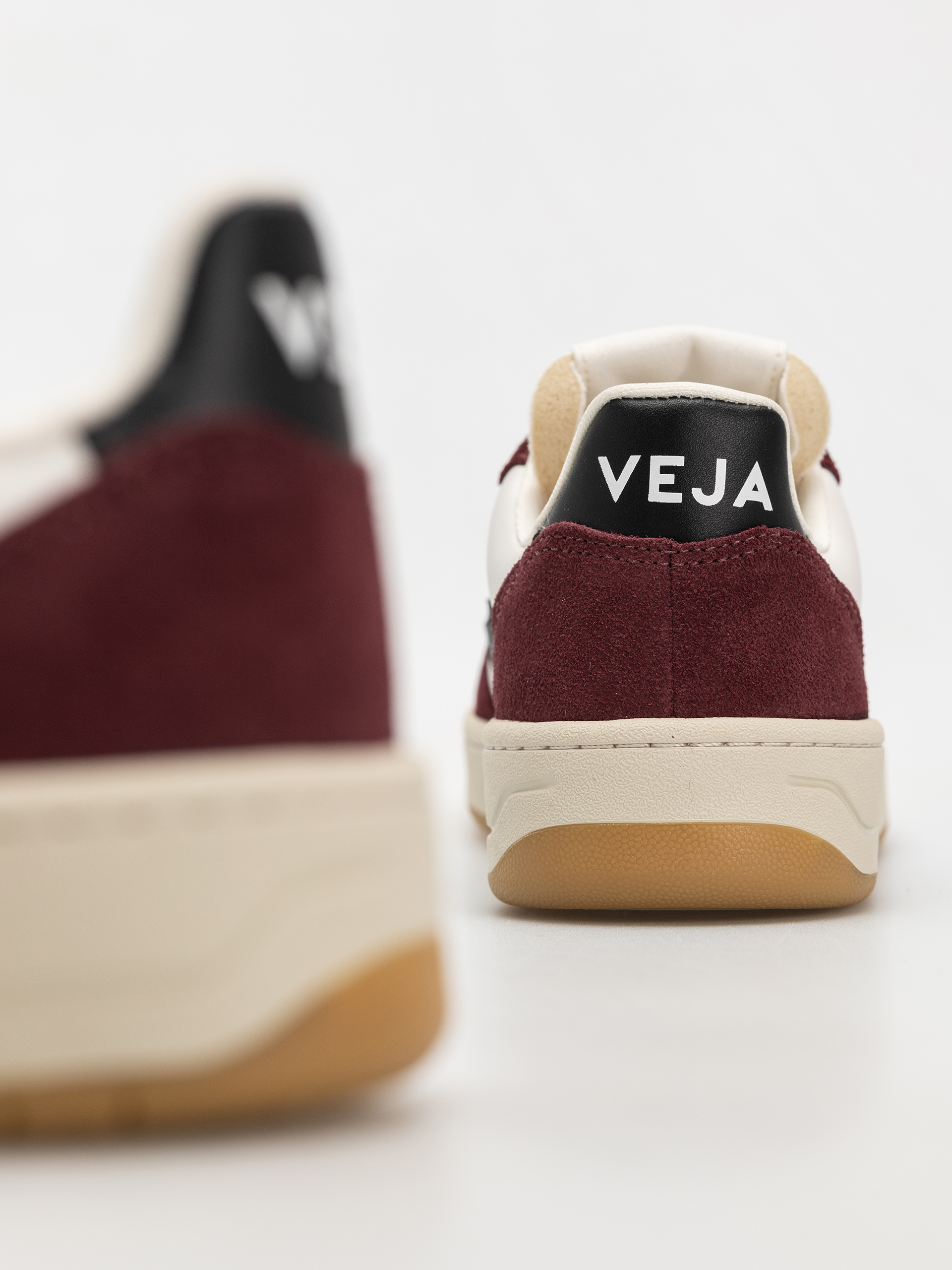 Buty Veja V-10 Wmn (white black amarante)