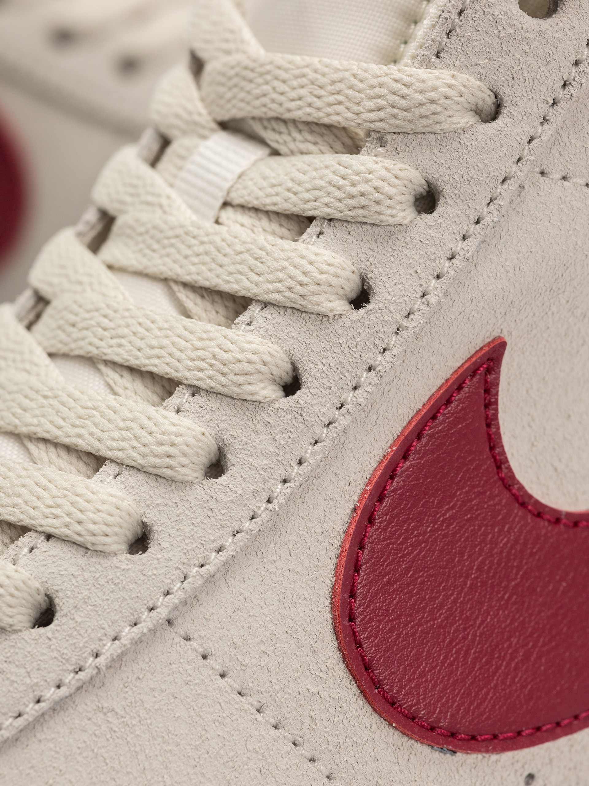 Buty Nike SB Zoom Blazer Mid (pale ivory/noble red silt red white)