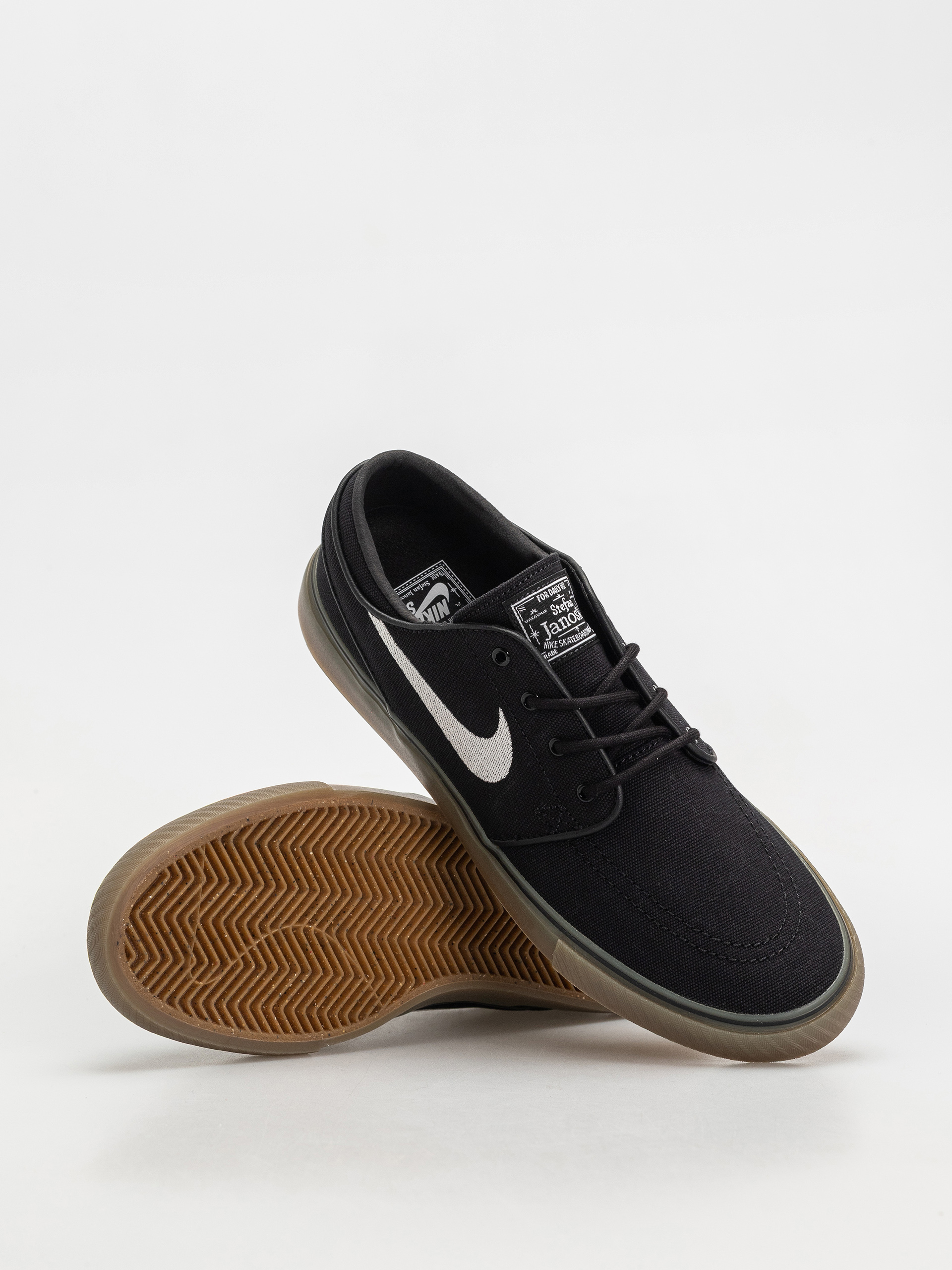 black nike janoski
