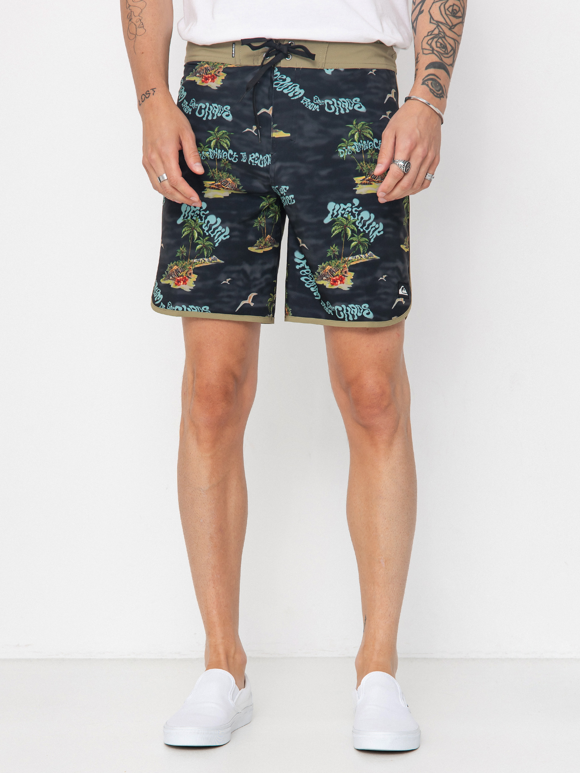 Boardshorty Quiksilver Surfsilk Scallop 18 (black naturama)