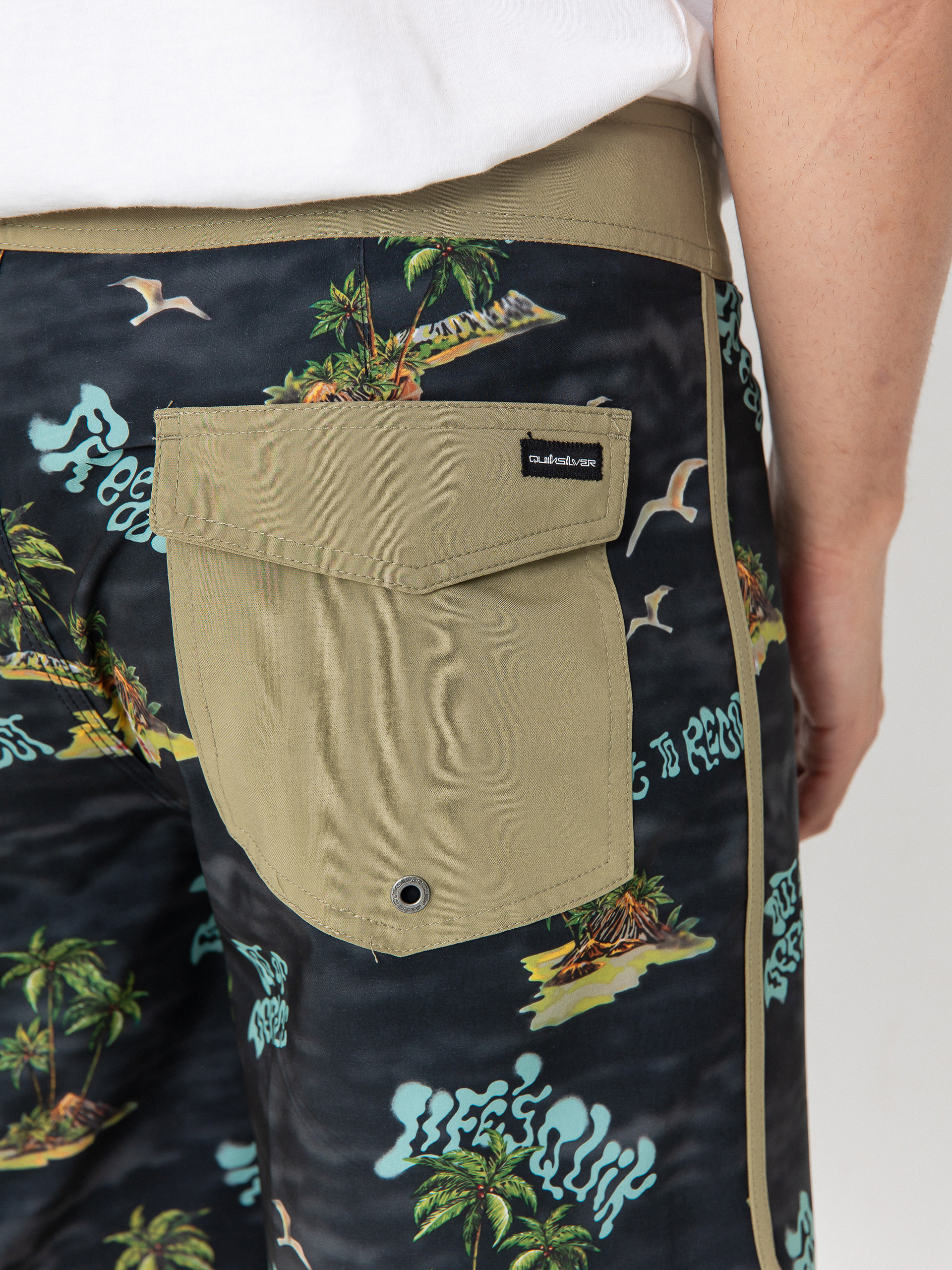 Boardshorty Quiksilver Surfsilk Scallop 18 (black naturama)