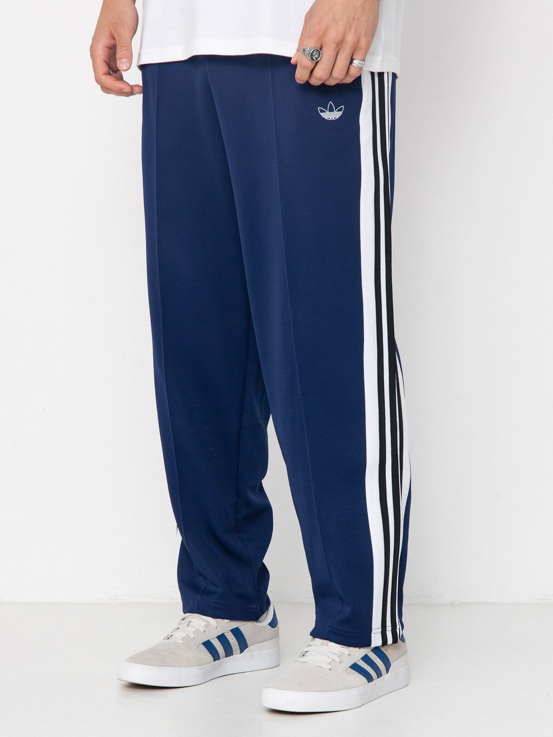 Spodnie adidas Tyshawn (dkblue/white/black)