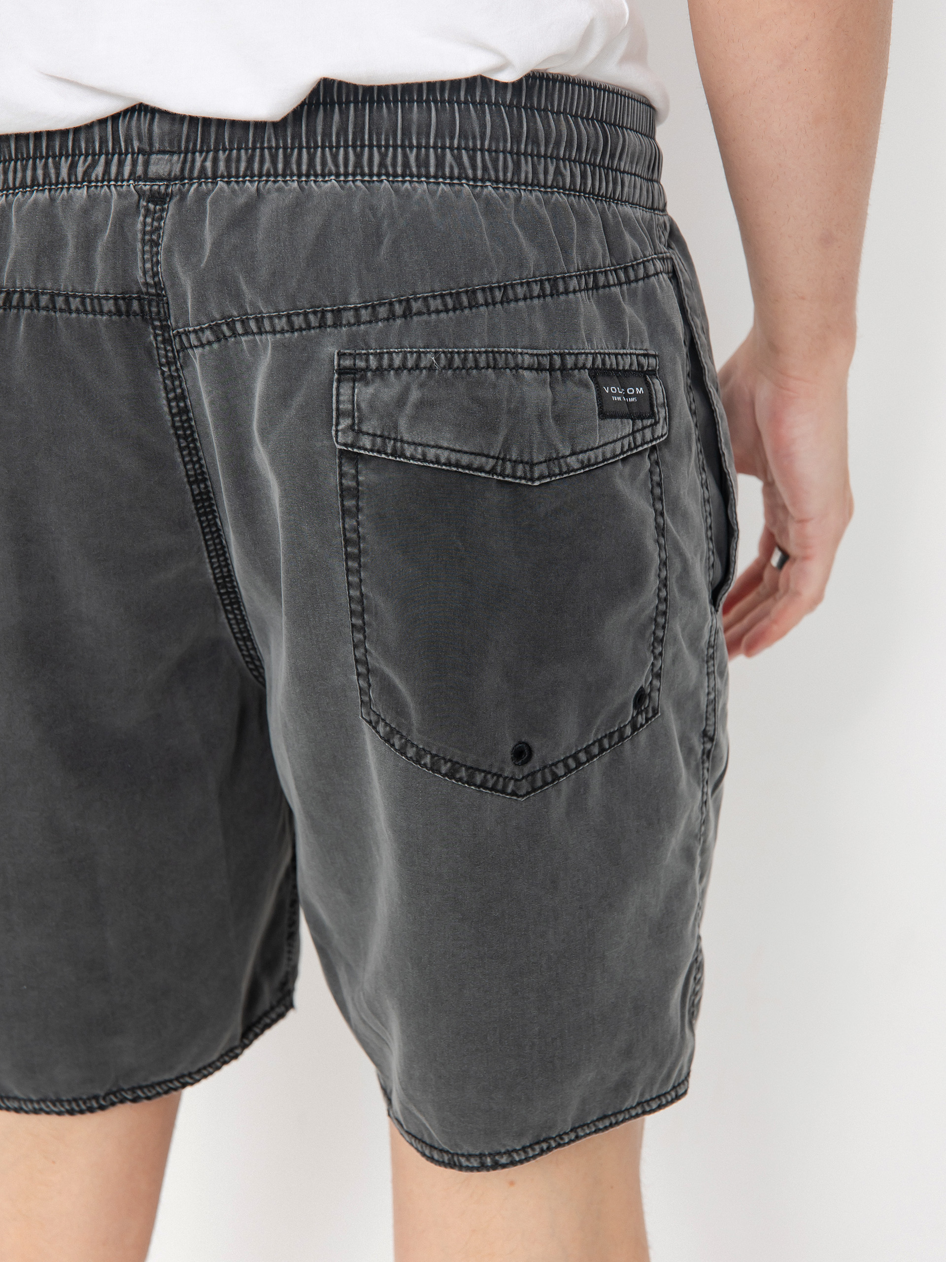 Szorty Volcom Center Trunk 17 (black)