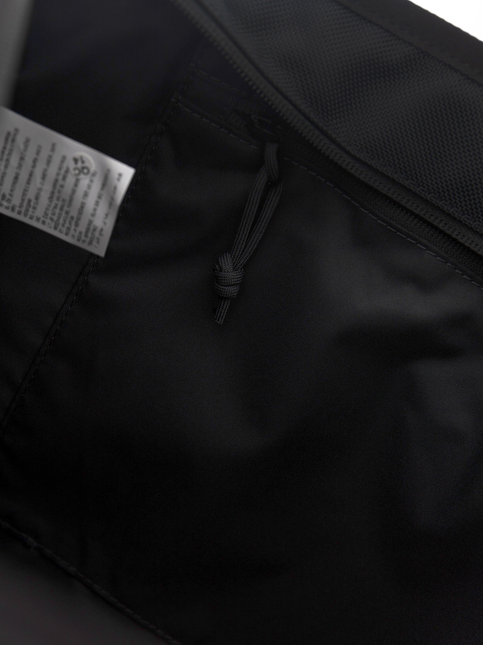 Torba Nike SB Sportswear (black/black/white)