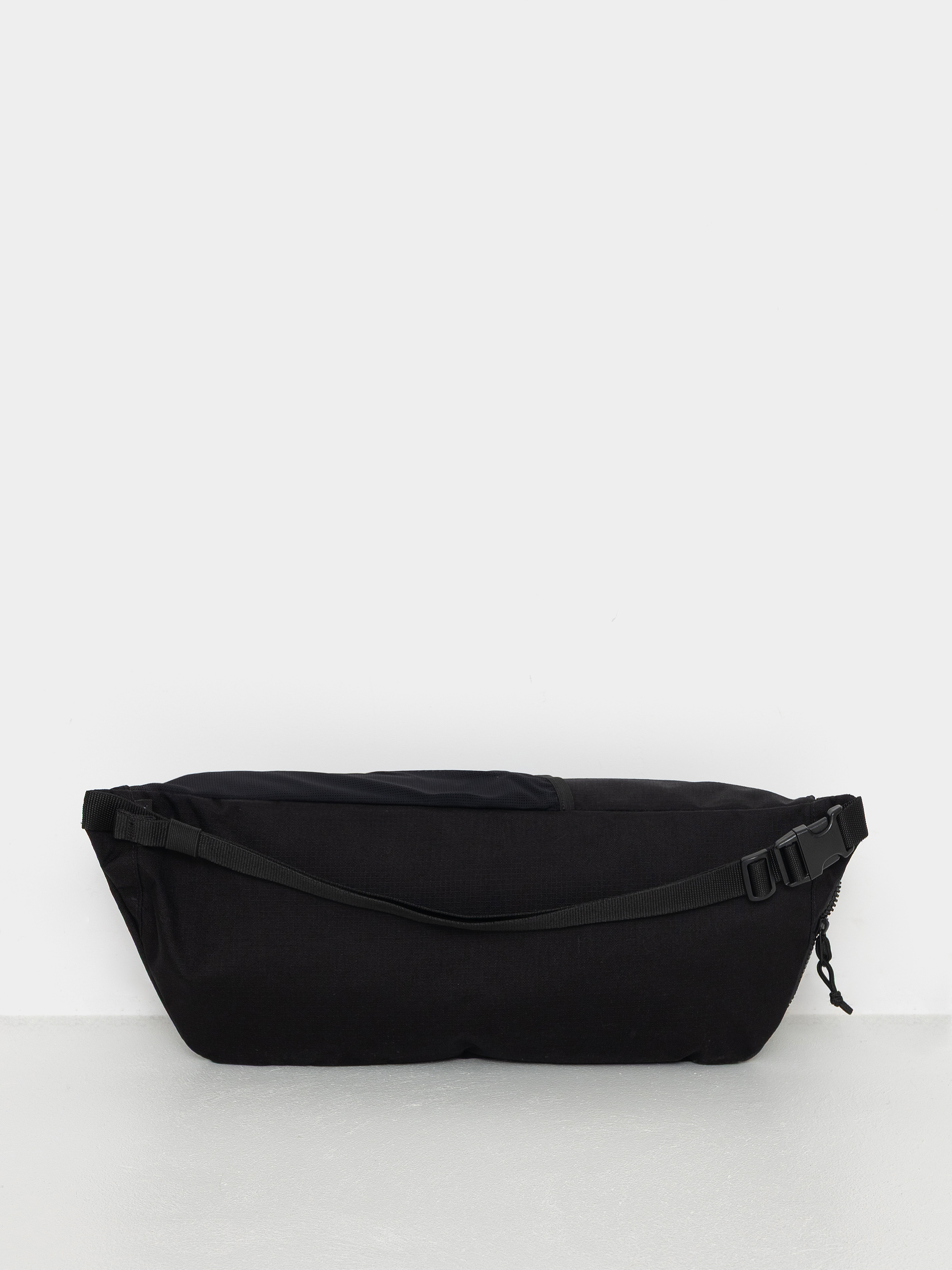 Nerka Vans Detached Sling Bag (black)