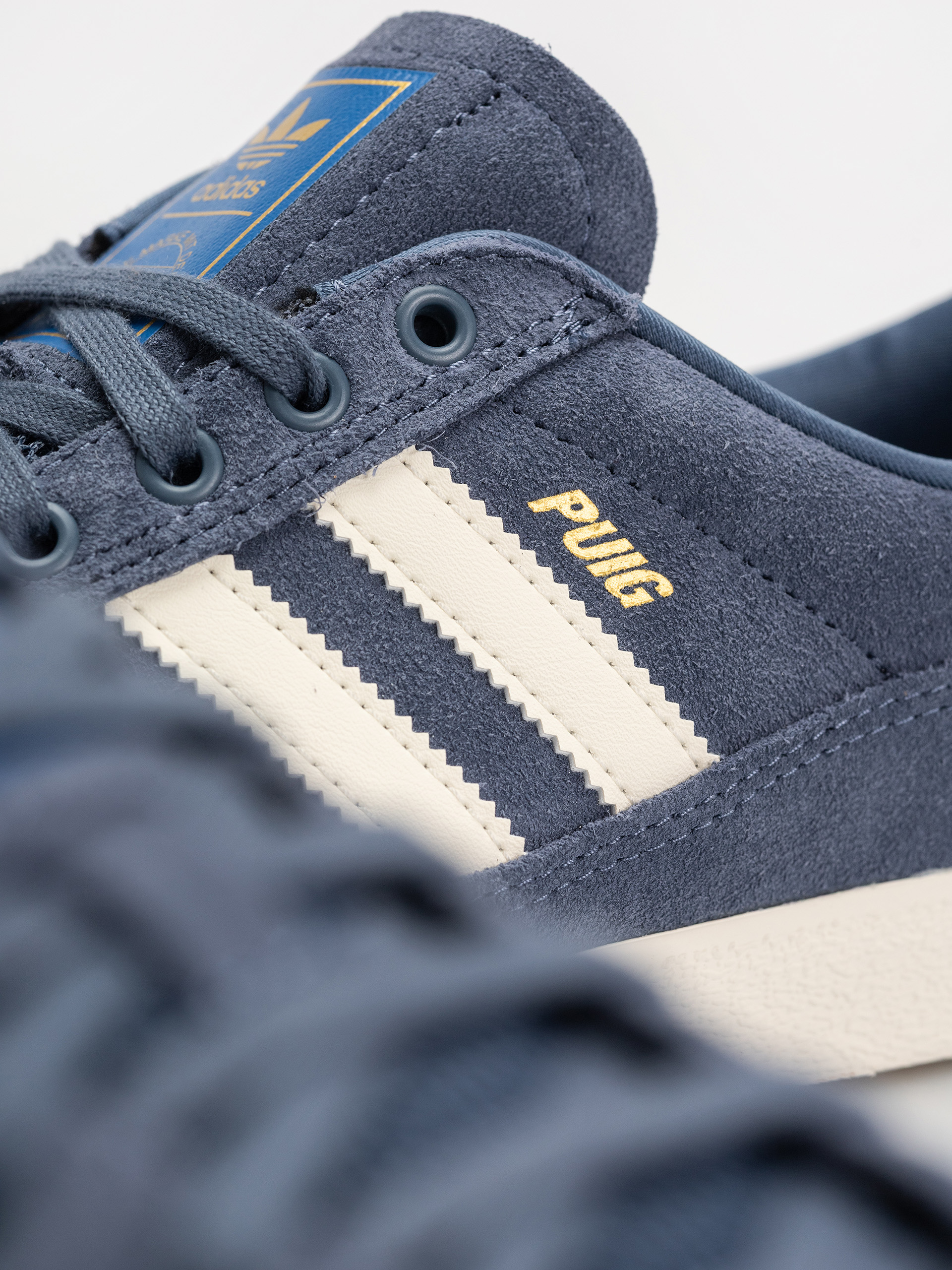 Buty adidas Puig Indoor (prloin/owhite/blubir)