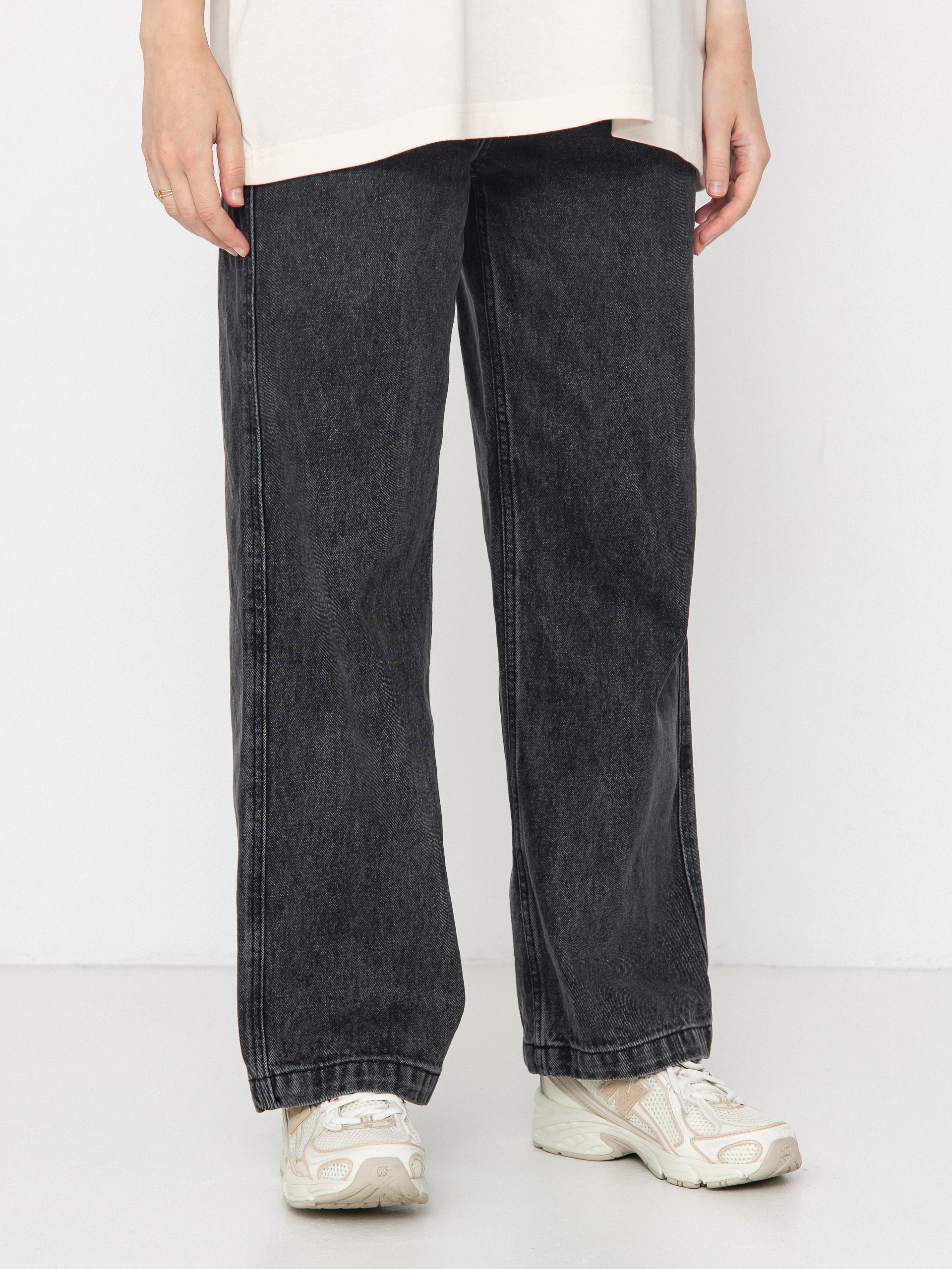 Spodnie Santa Cruz Classic Baggy Jeans Wmn (black wash)