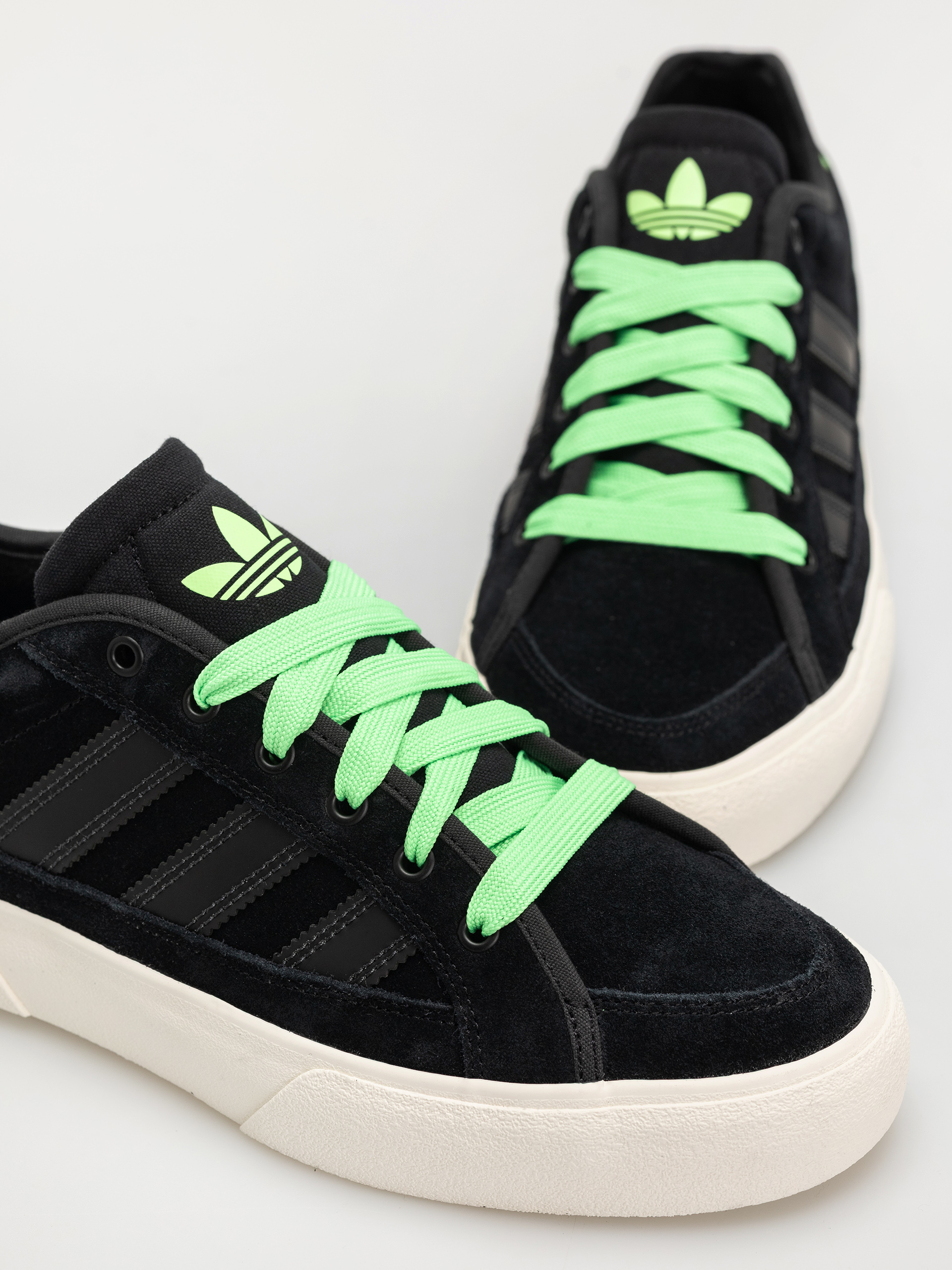 Buty adidas Court Tns Premiere (cblack/carbon/limbur)