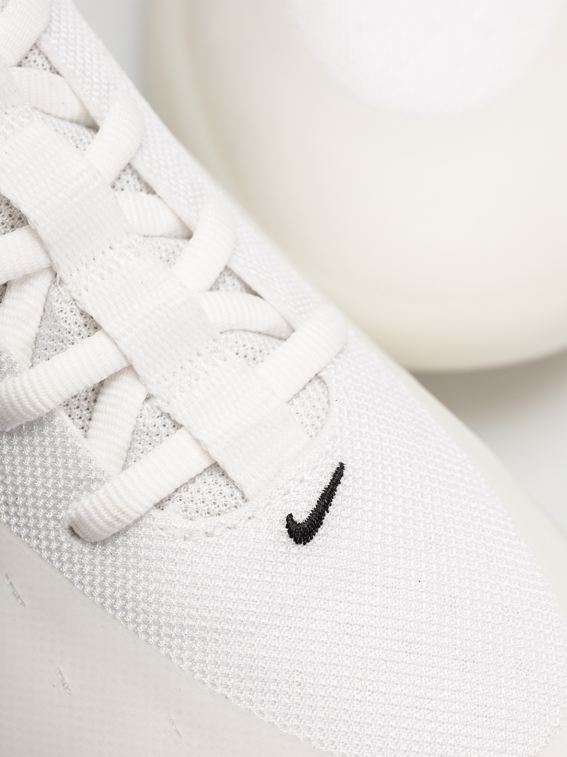 Buty Nike SB Zoom Nyjah 4 (white/black white black)