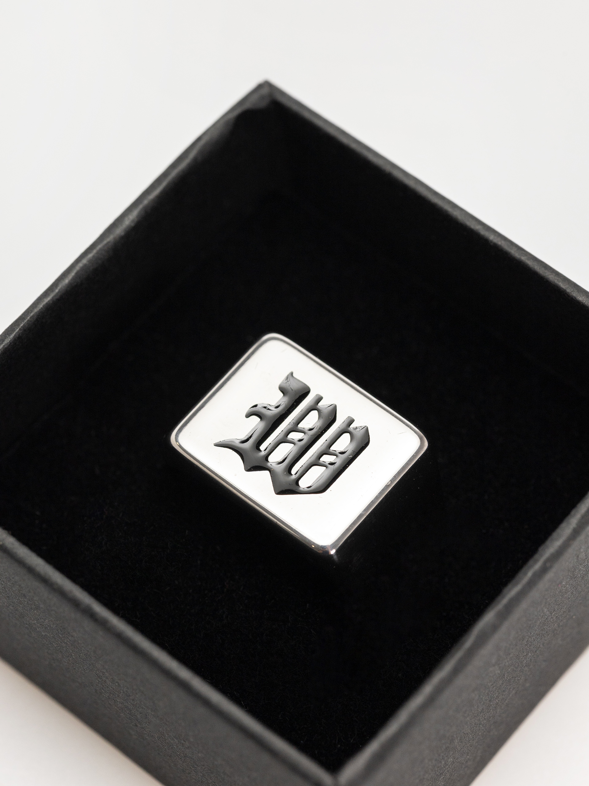 Sygnet Wasted Paris Faithful Signet Ring (silver)