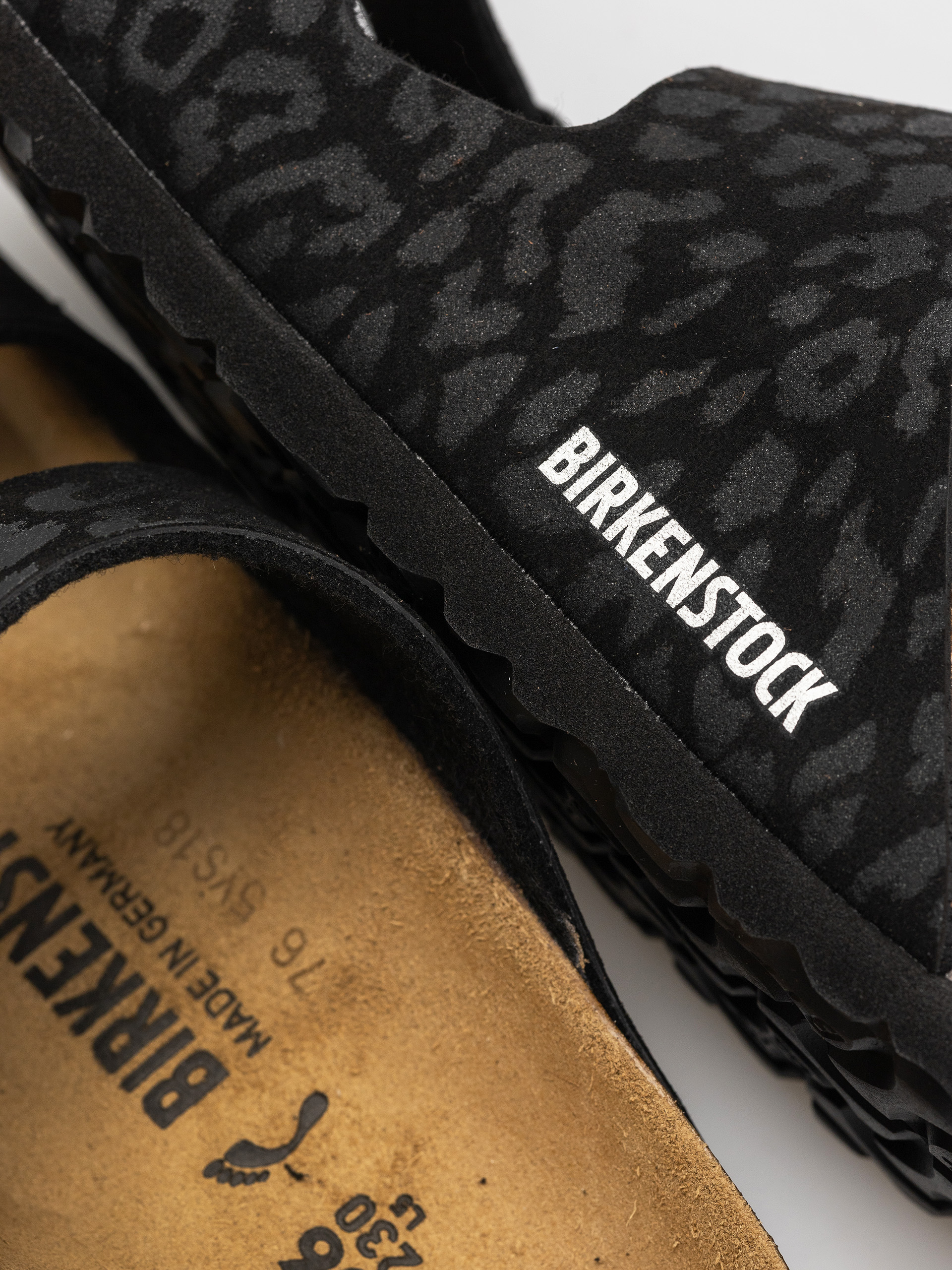 Klapki Birkenstock Arizona Synthetics Narrow Wmn (leo black)