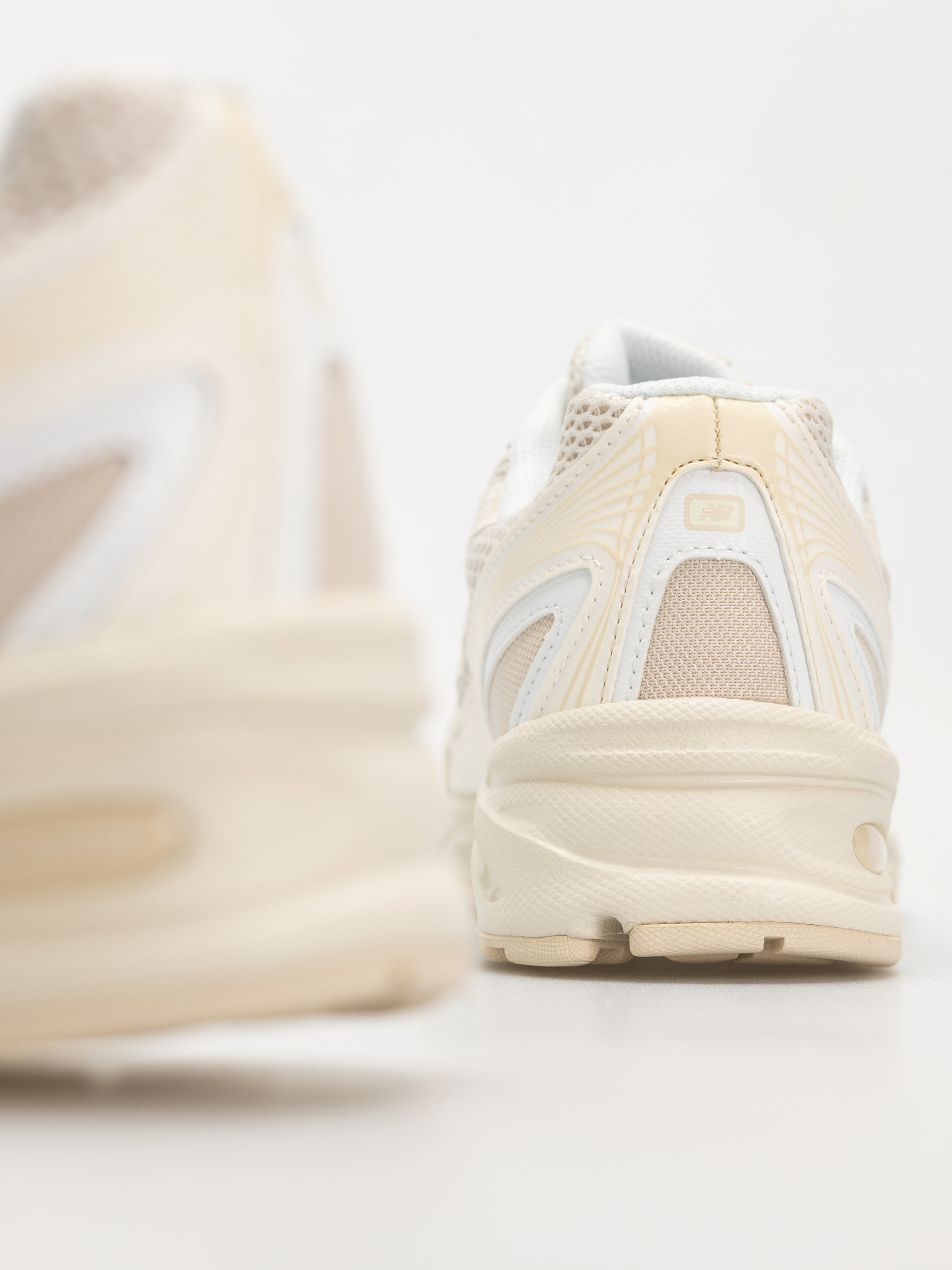 Buty New Balance 740 (bisque)