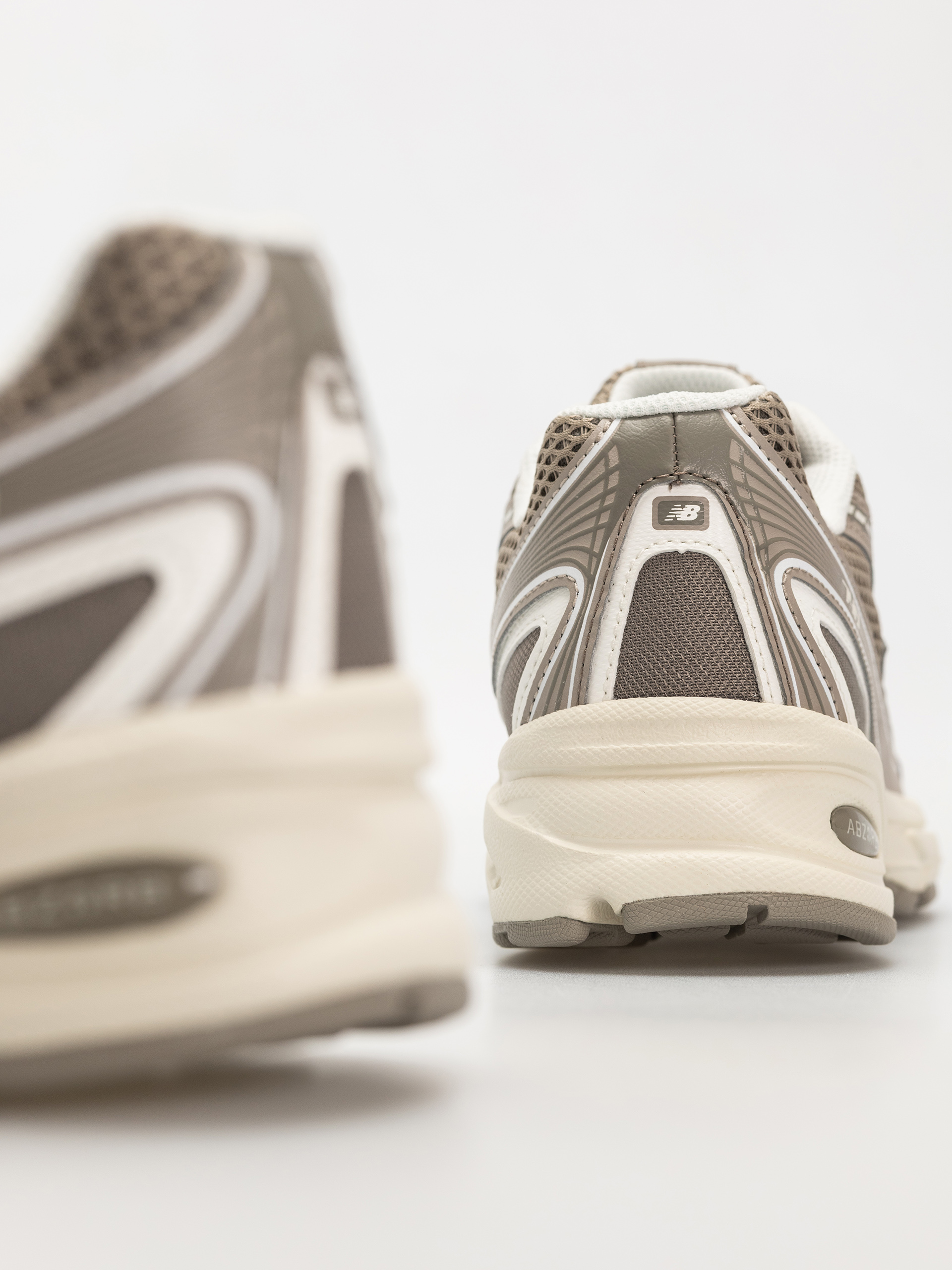 Buty New Balance 740 (dark olivine)