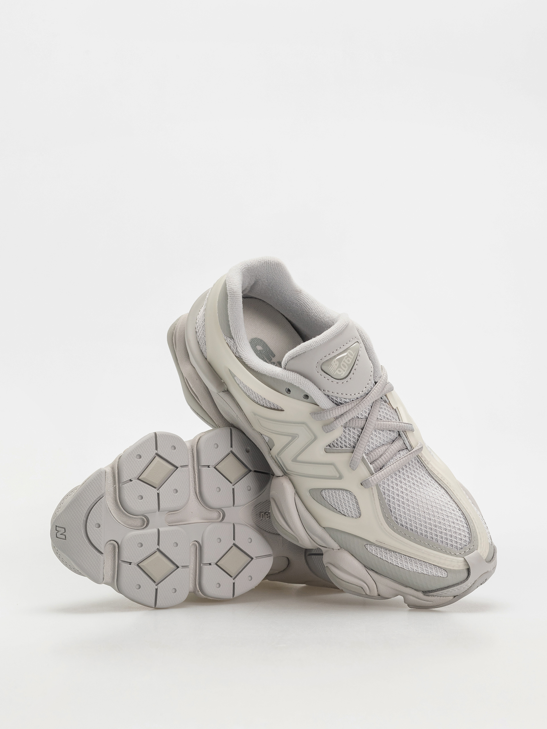 Buty New Balance 9060 (raincloud)