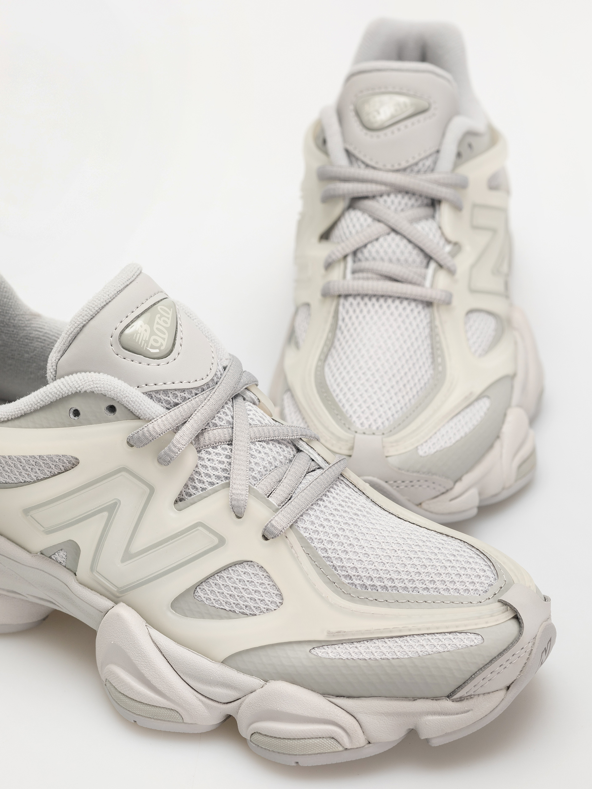 Buty New Balance 9060 (raincloud)