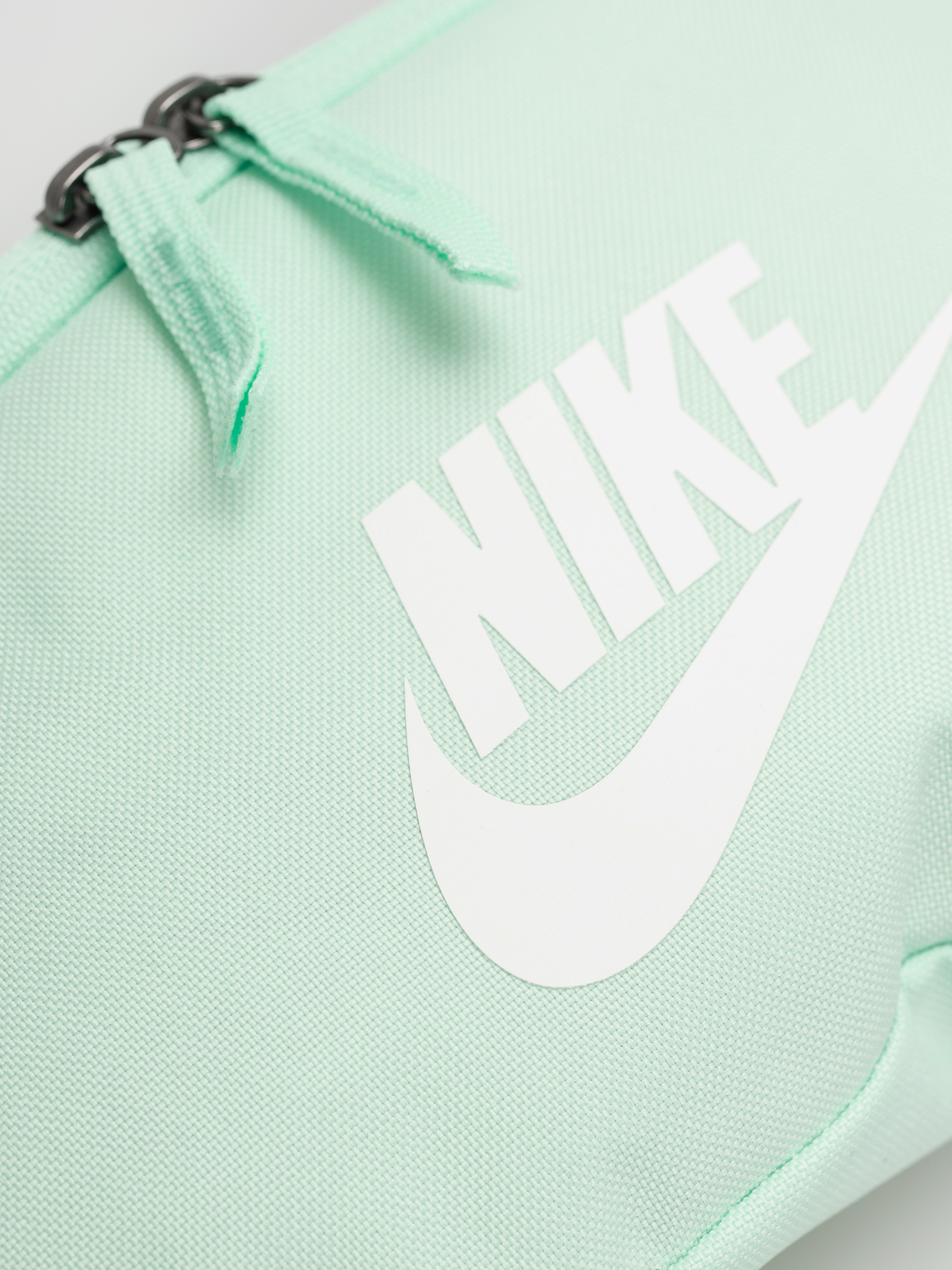 Nerka Nike SB Heritage Waist (mint foam/mint foam/summit white)