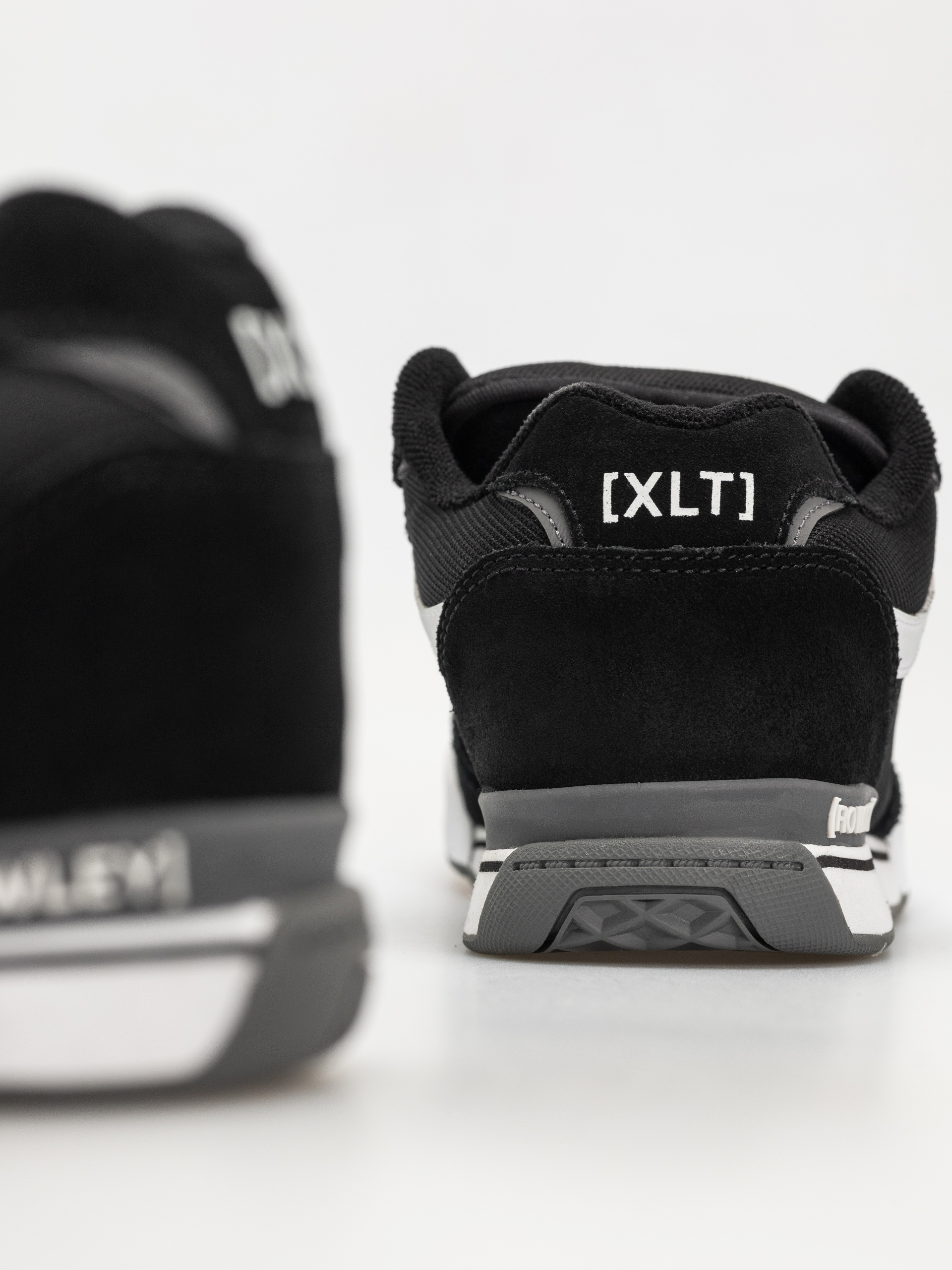 Buty Vans Rowley Xlt (black/white)