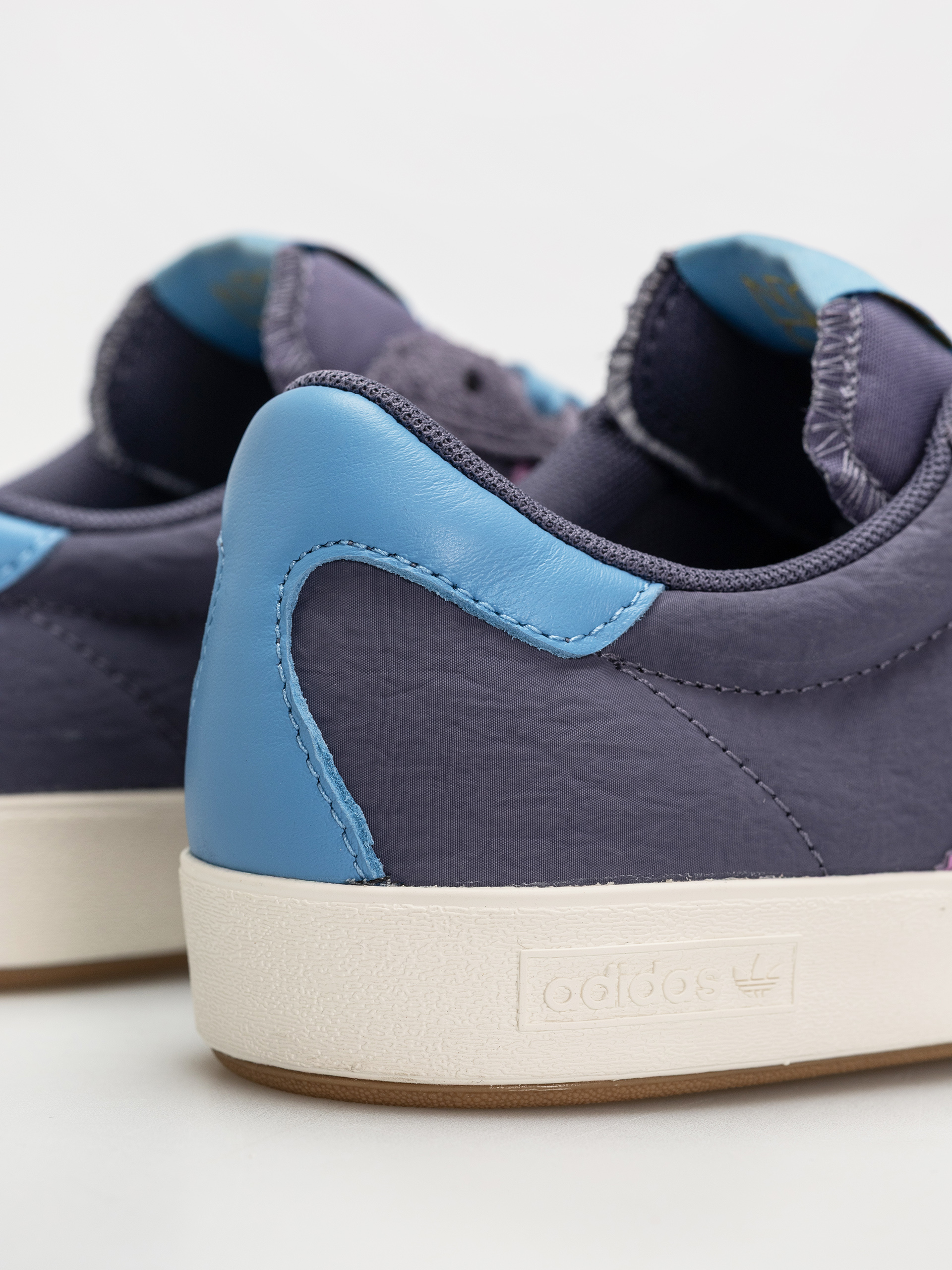 Buty adidas Nora (previo/prepur/goldmt)