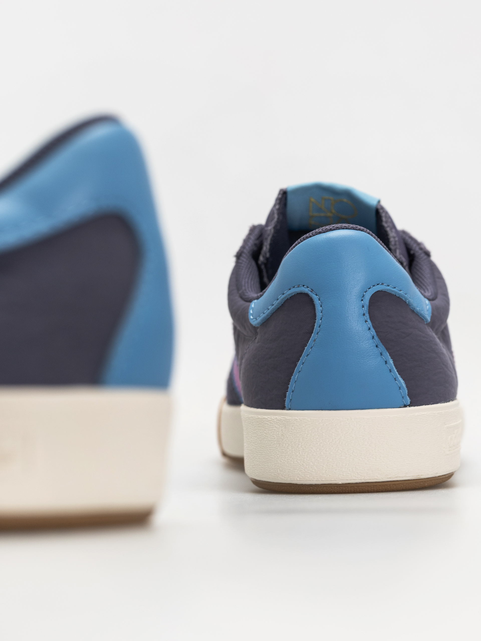 Buty adidas Nora (previo/prepur/goldmt)