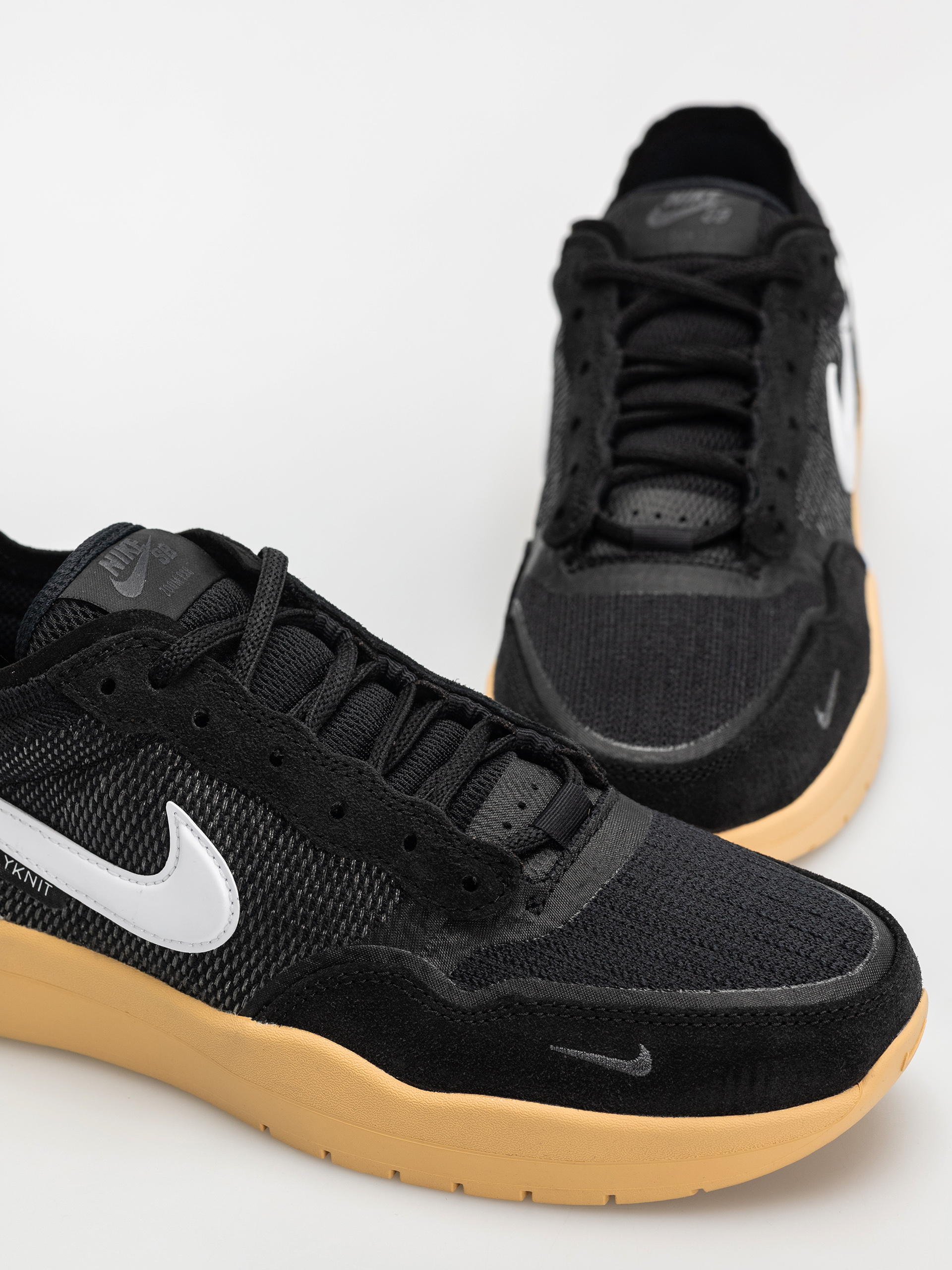 Buty Nike SB Ps8 (black/white anthracite gum yellow)