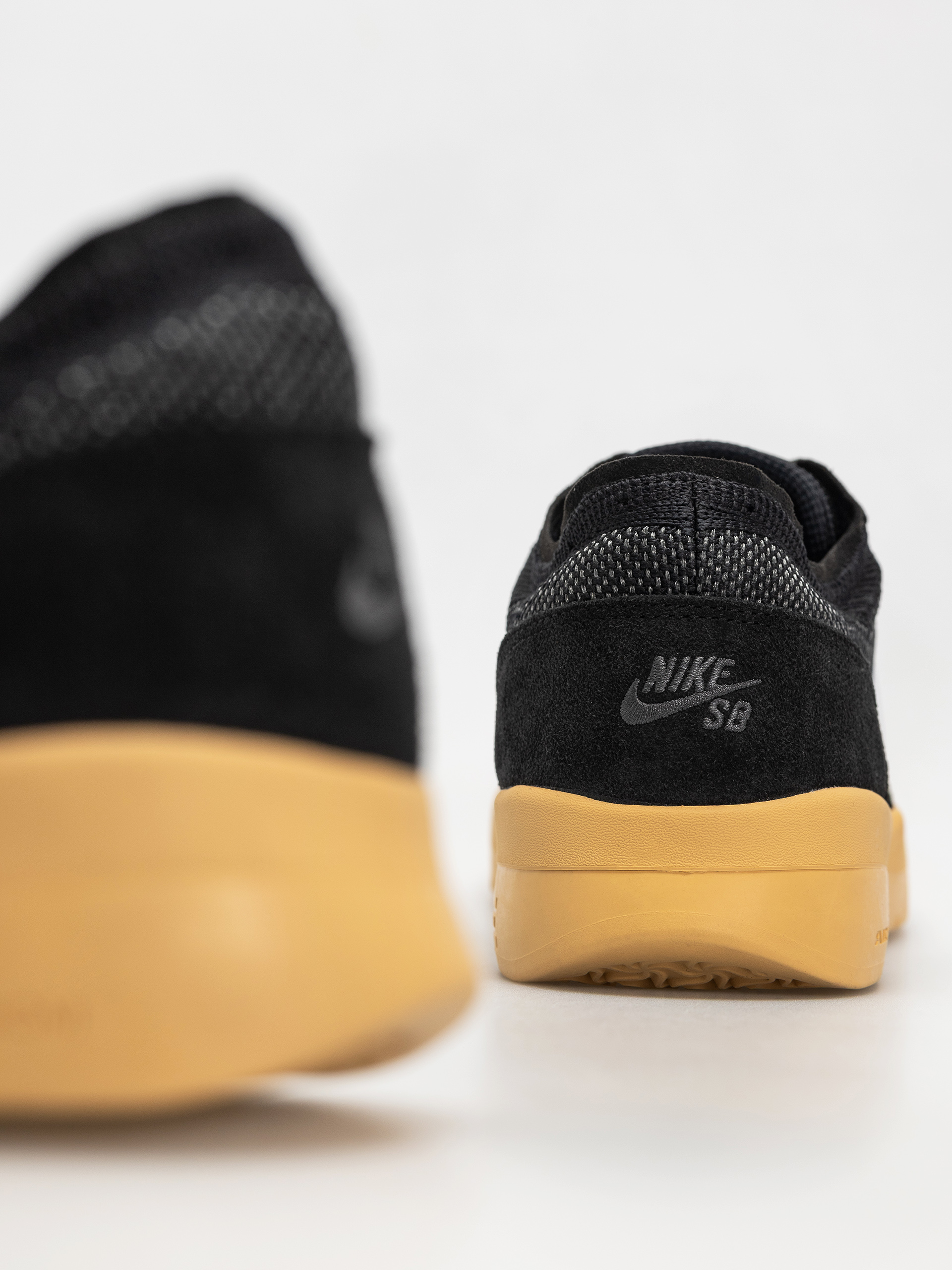 Buty Nike SB Ps8 (black/white anthracite gum yellow)