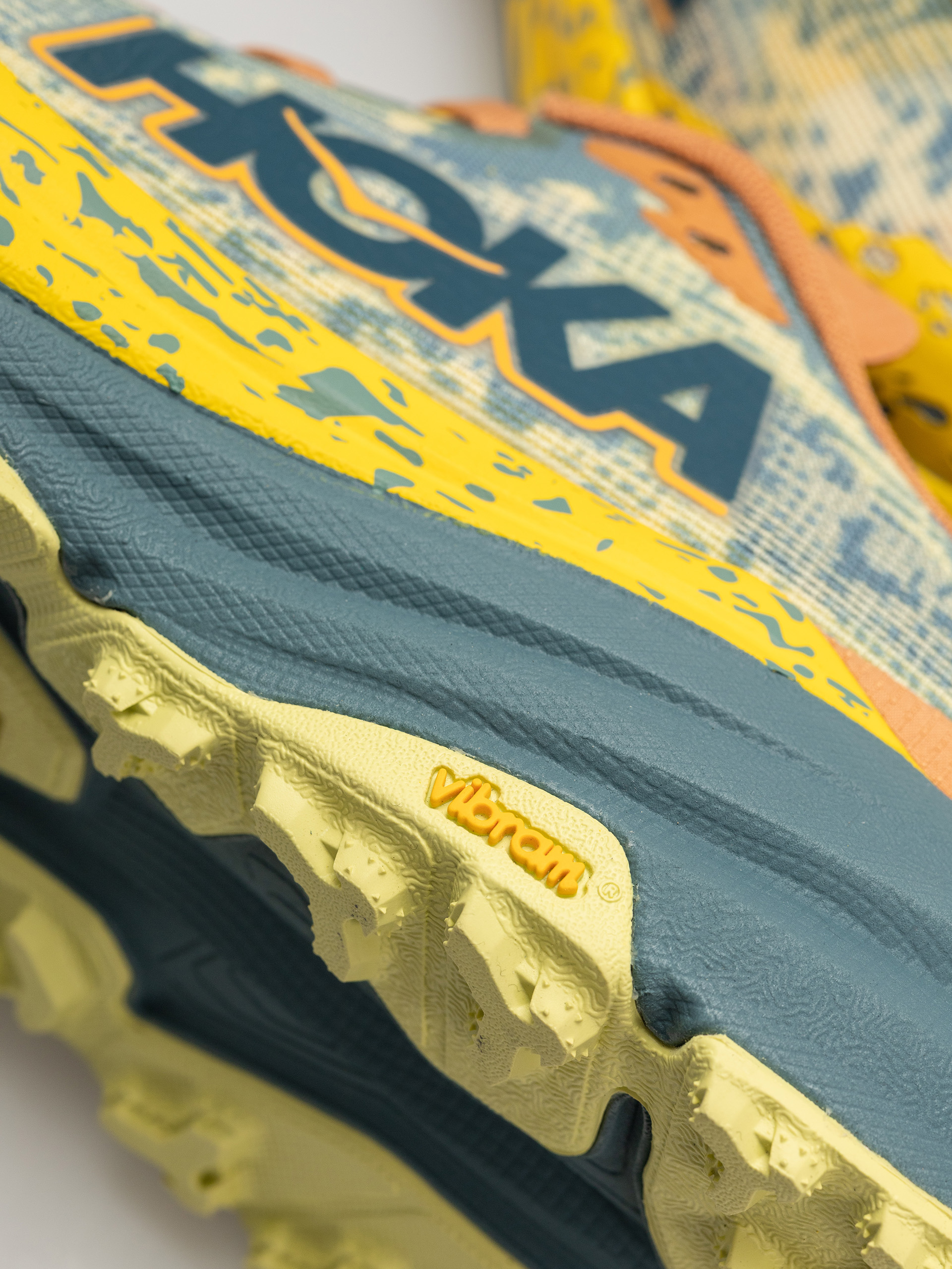 Buty Hoka Speedgoat 6 (terra cotta/mountain fog)