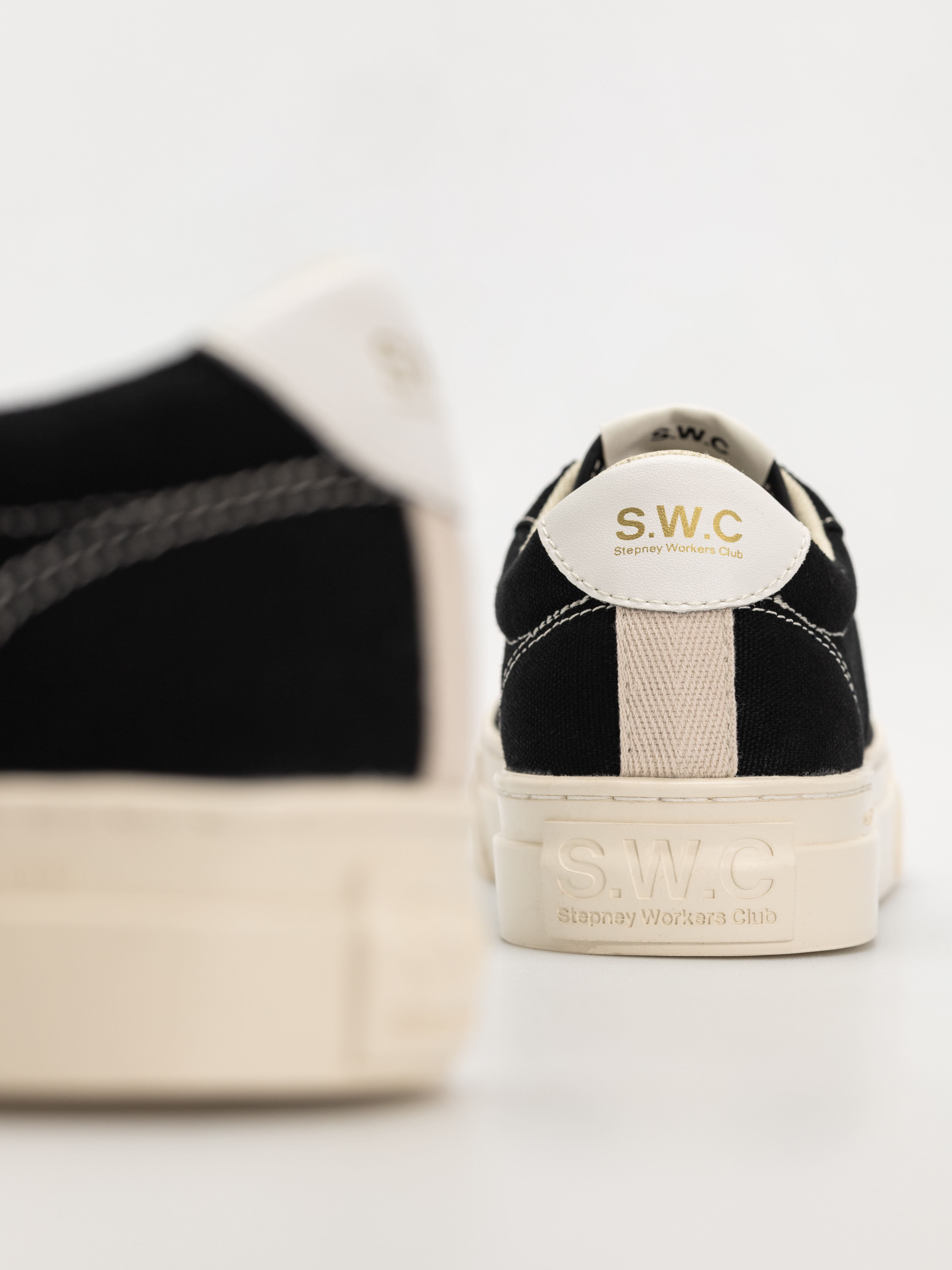 Buty Stepney Workers Club Dellow 02 (canvas black)