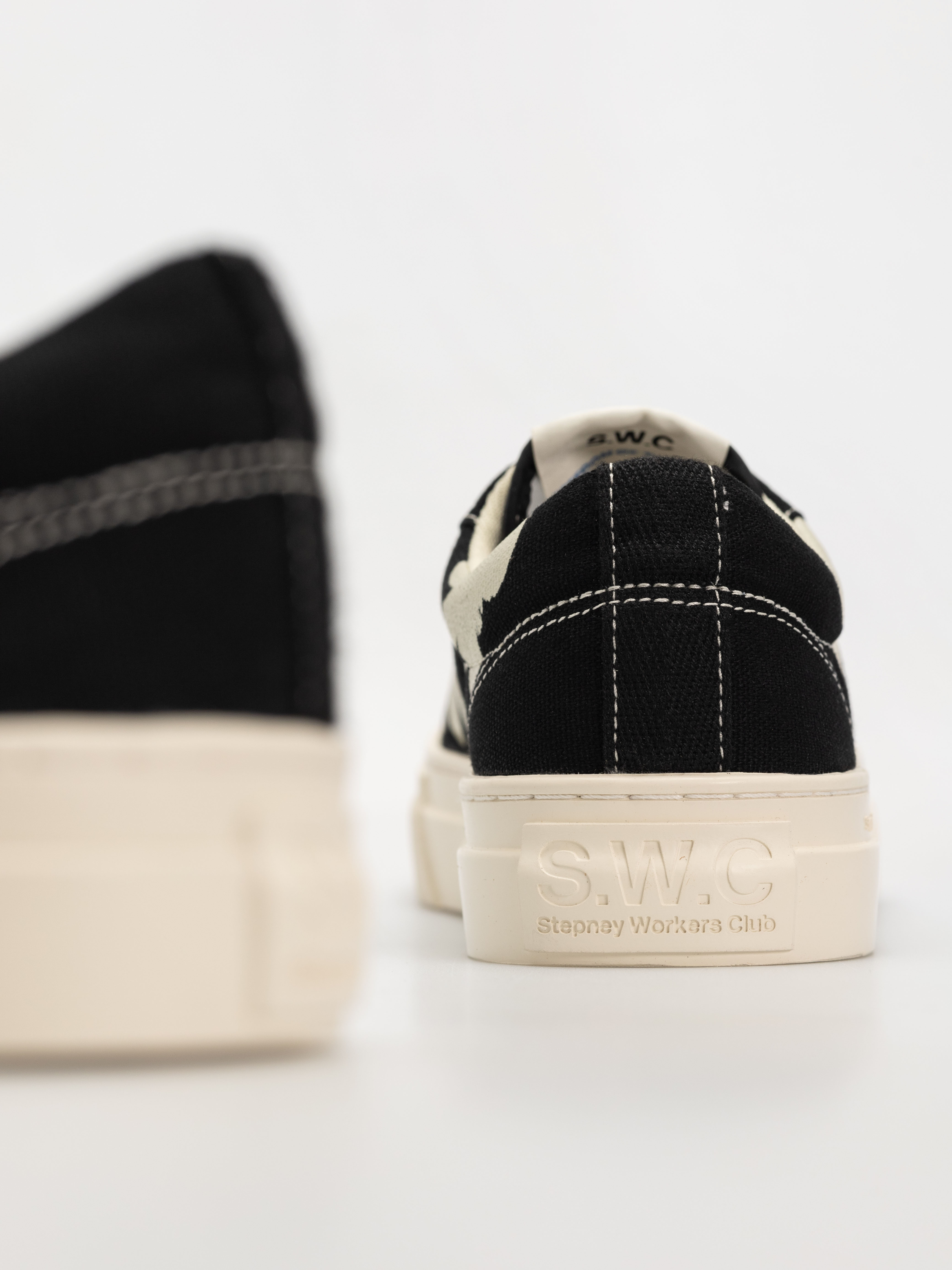 Buty Stepney Workers Club Dellow (shroomhands canvas black/white)