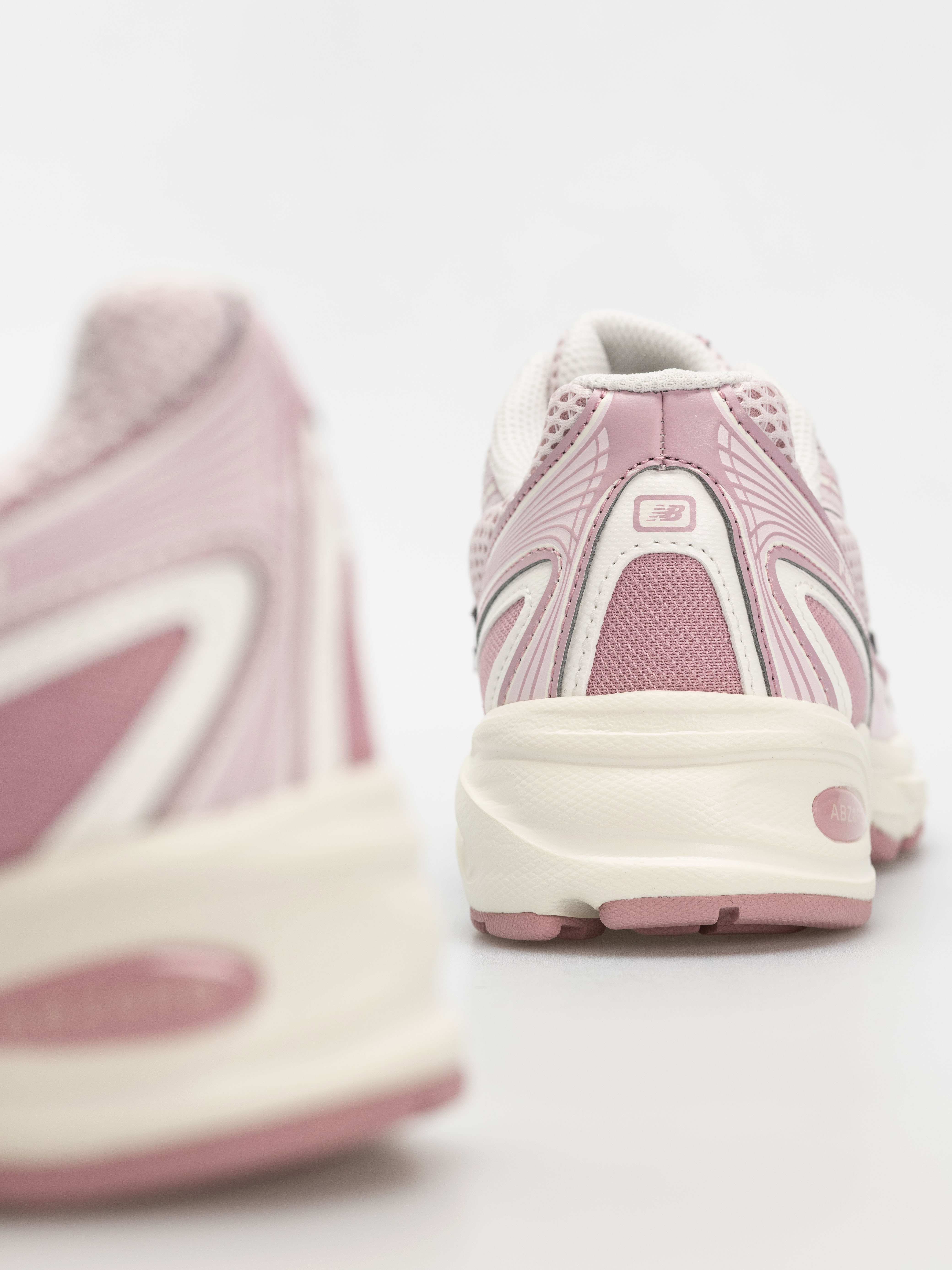 Buty New Balance 740 (pink granite)