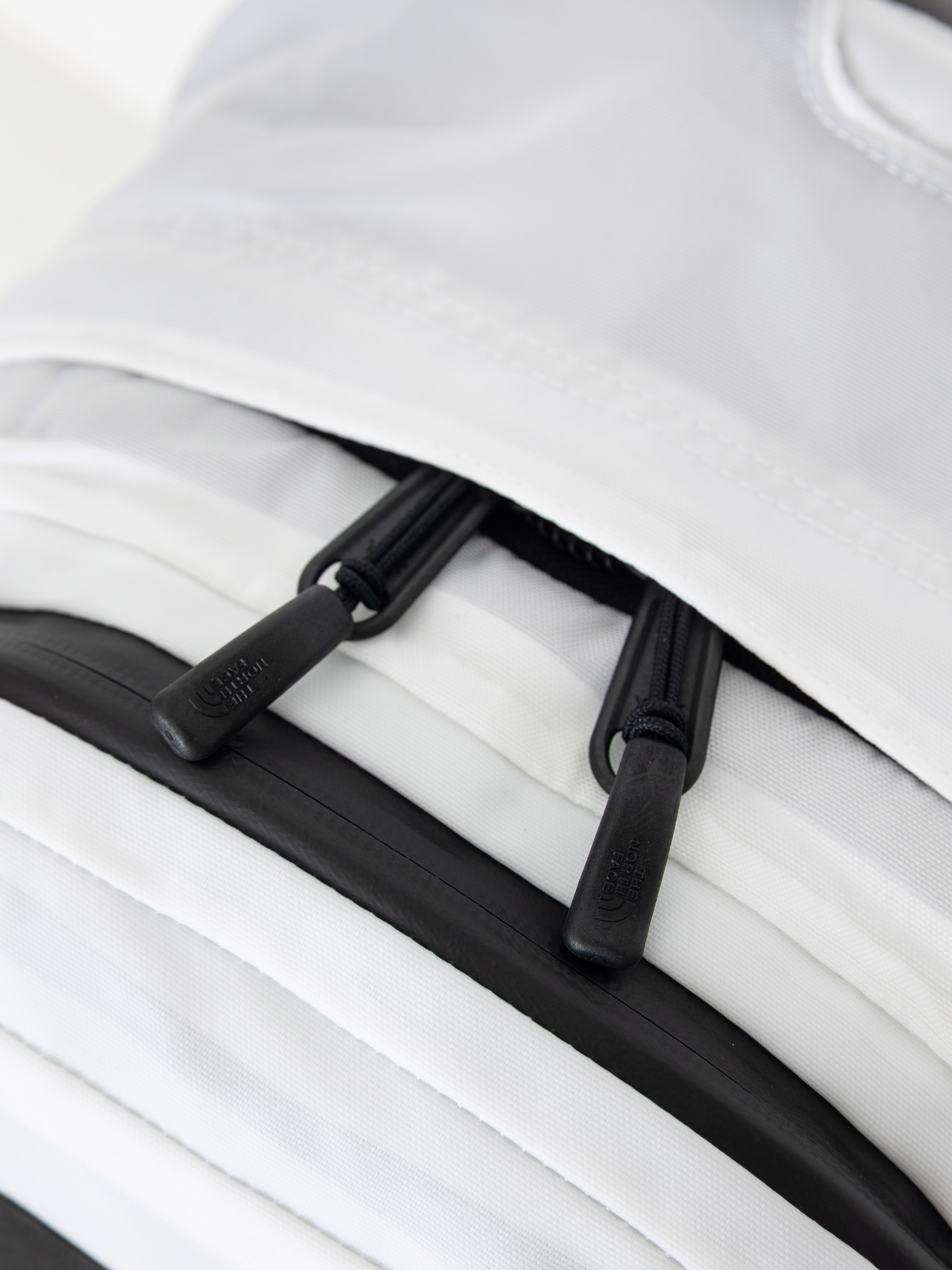 Plecak The North Face Hot Shot Base Camp (tnf white)