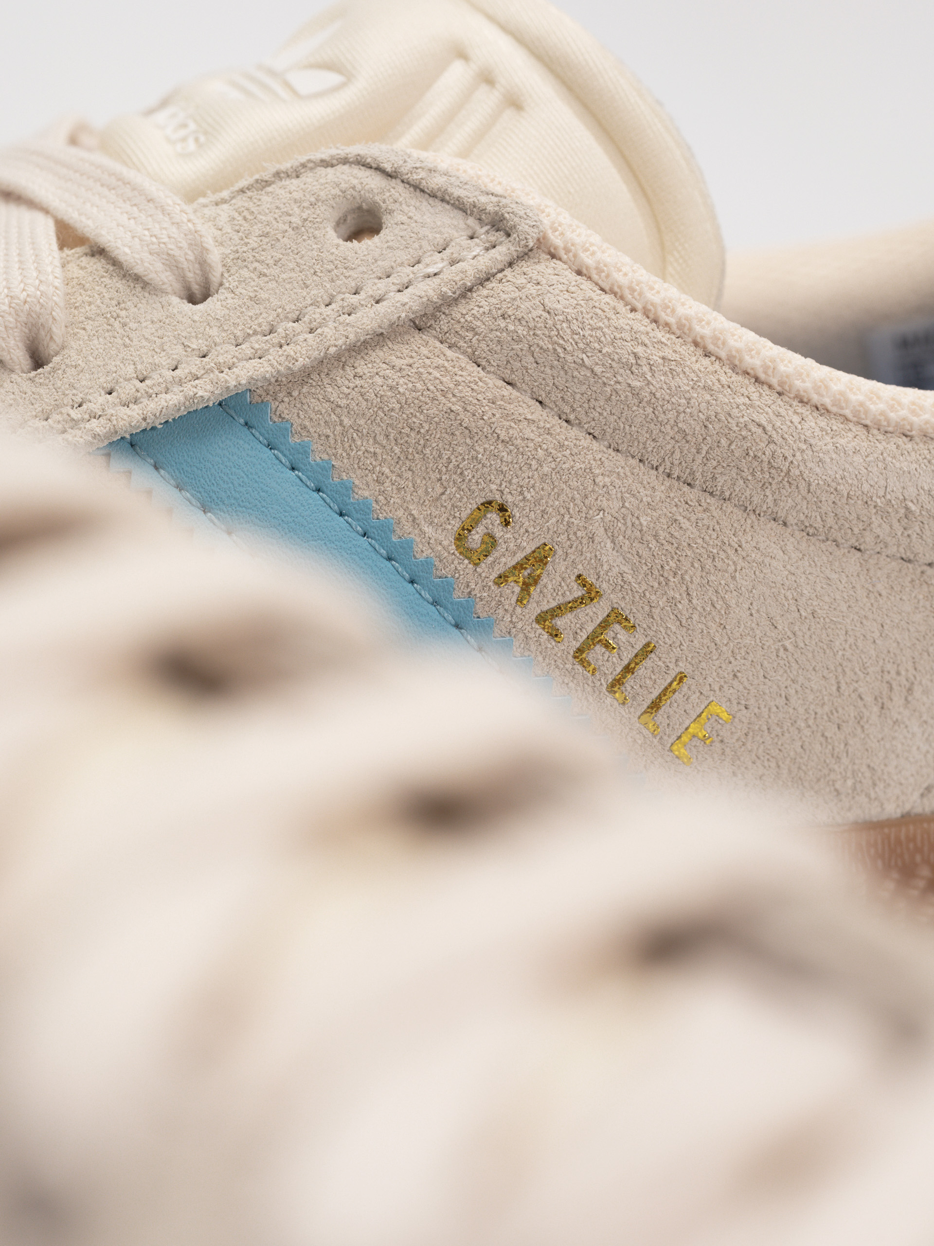 Buty adidas Gazelle Adv (wonwhi/preblu/gum4)