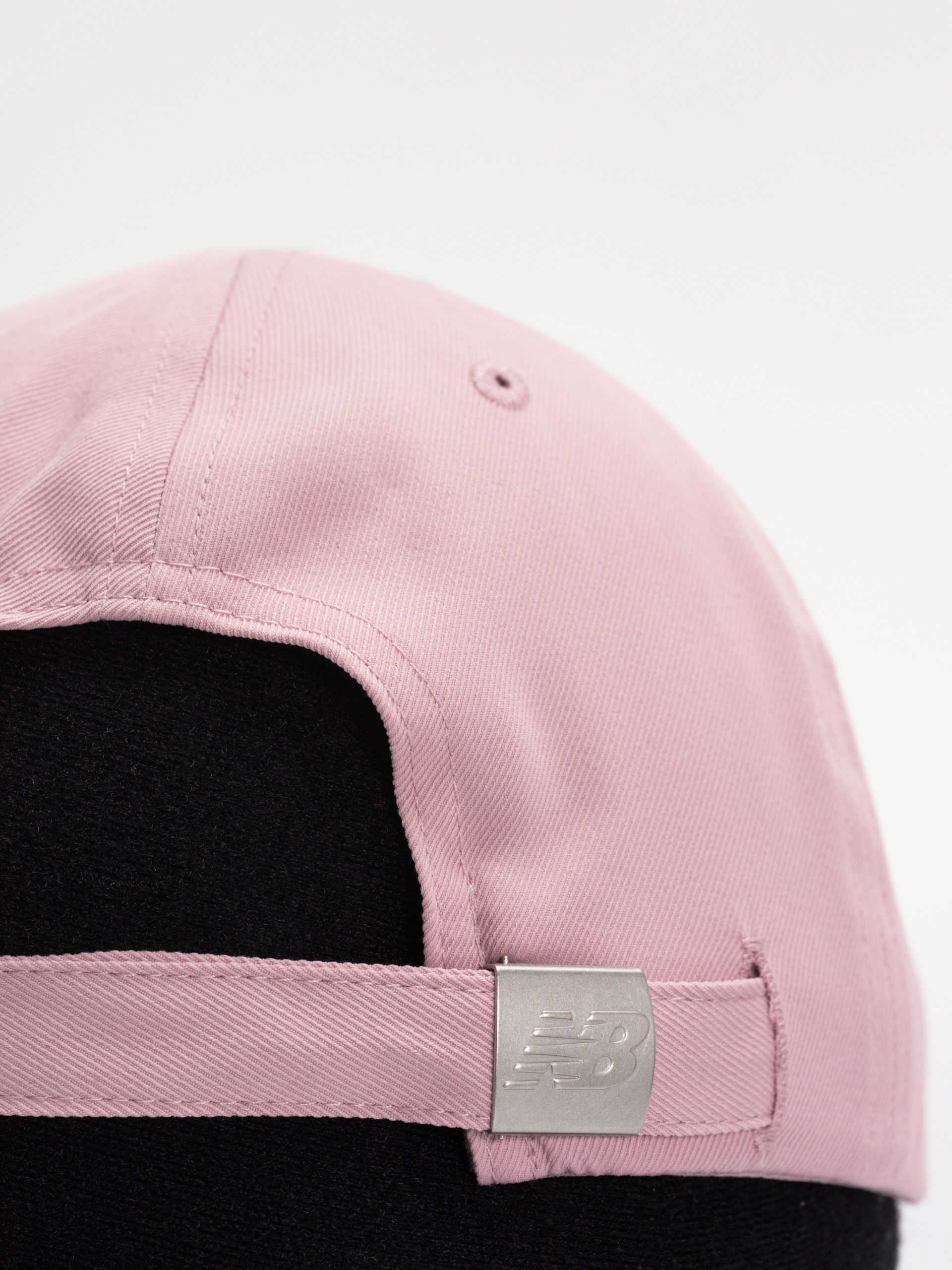 Czapka z daszkiem New Balance 6 Panel Linear Logo Wmn (pink)
