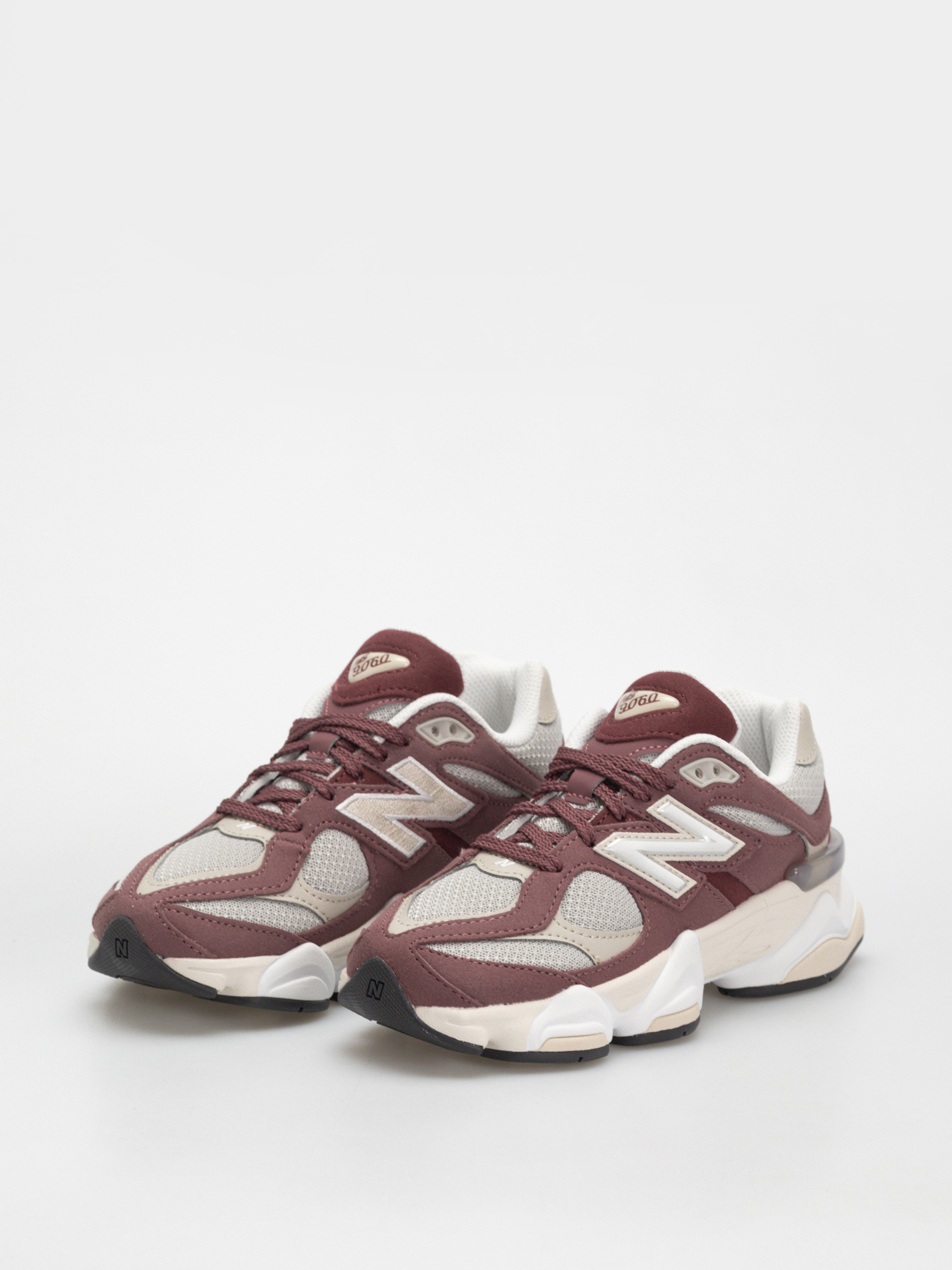 Buty New Balance 9060 JR (washed burgundy)