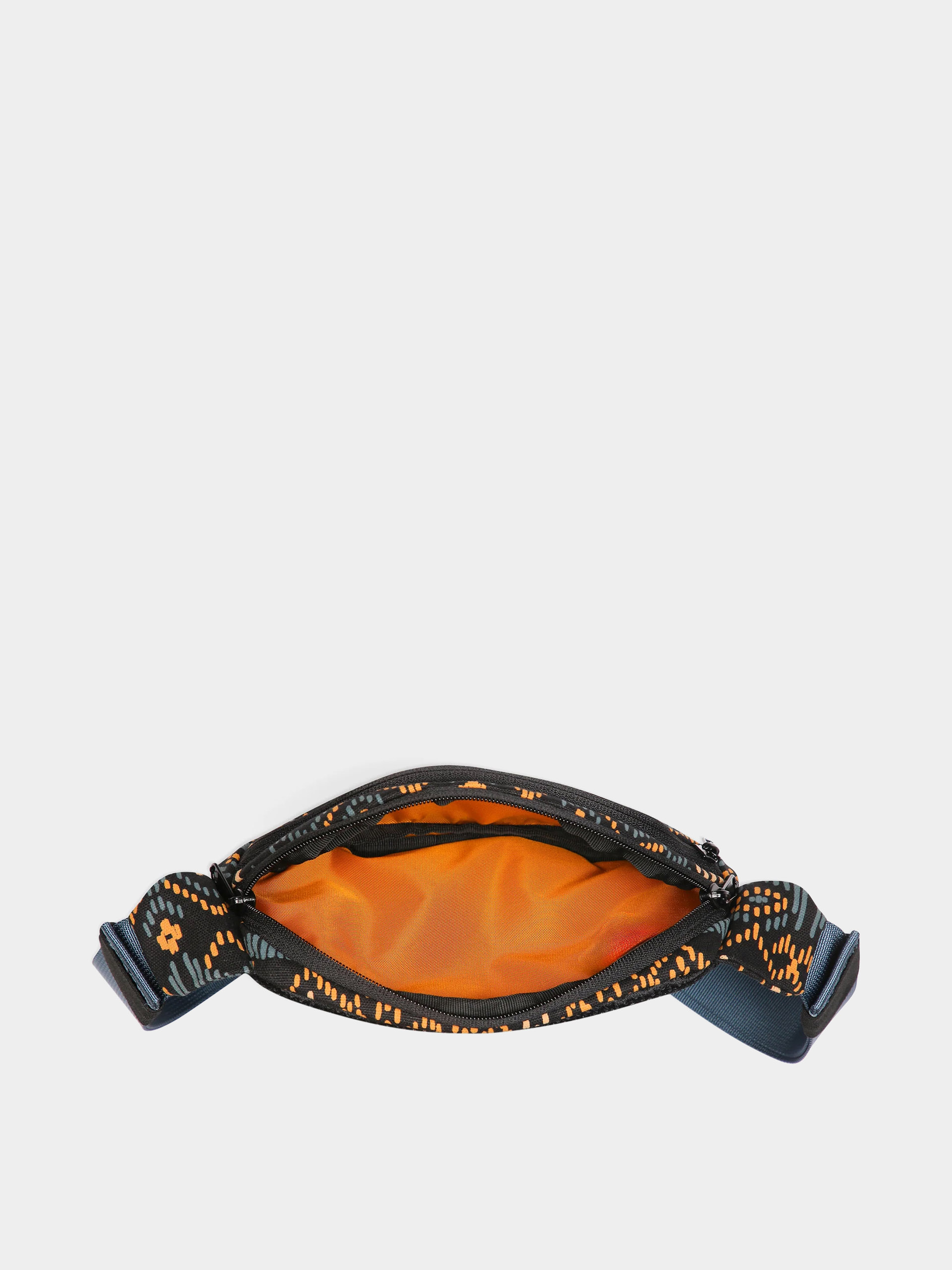 Nerka Kavu Canvas Spectator (chalet holiday)