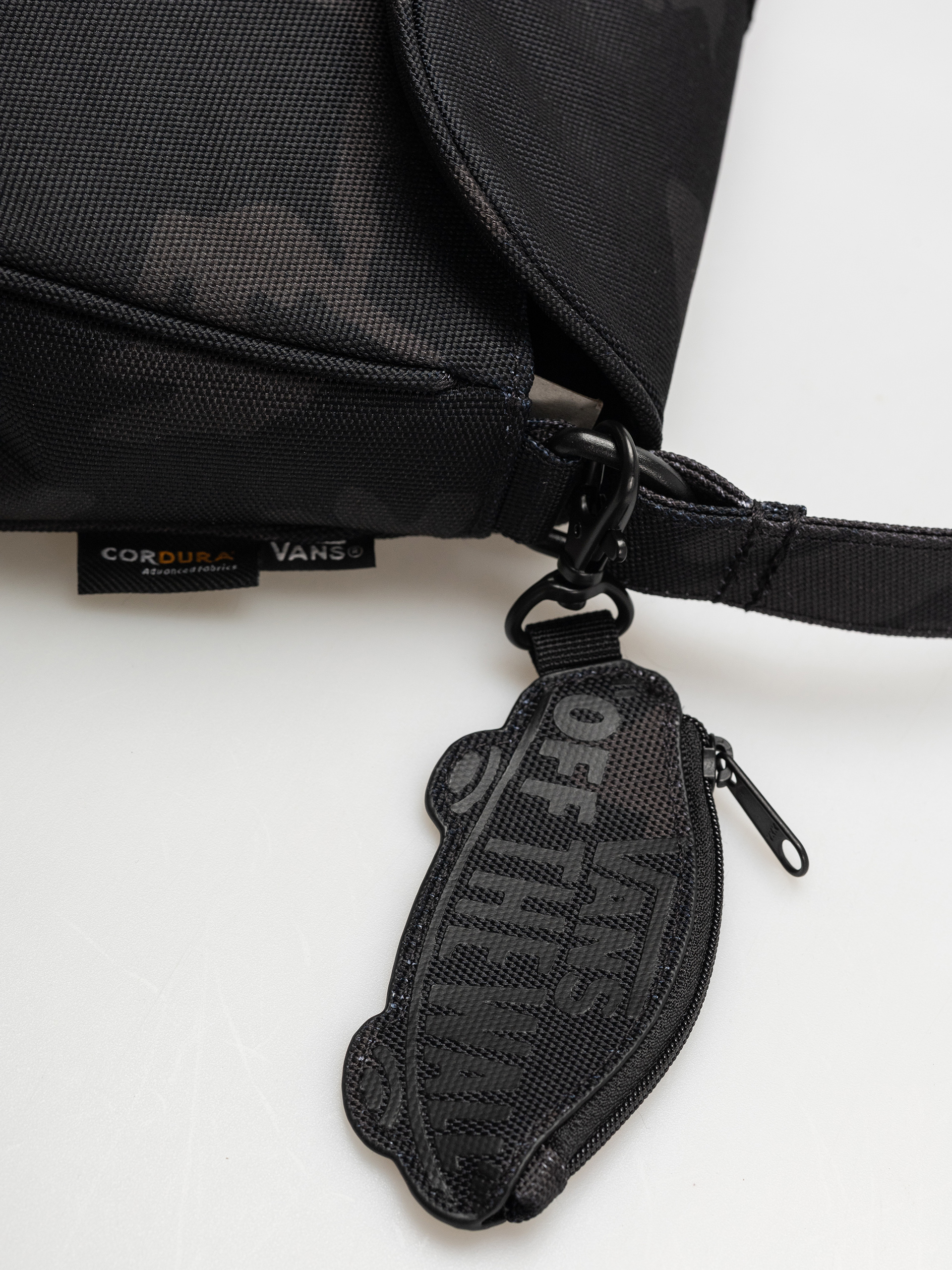 Torebka Vans Hooked On Bag (black camo)