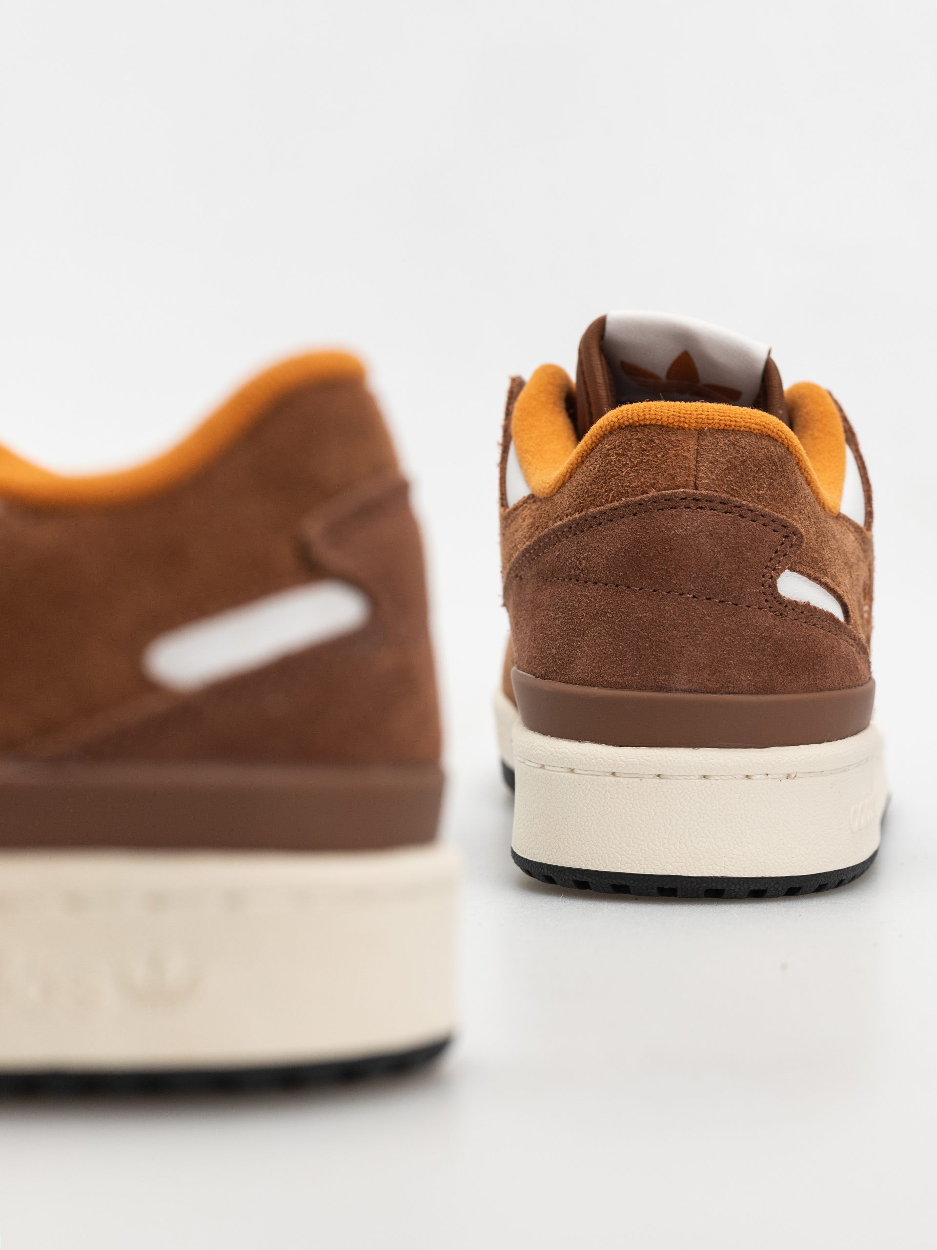 Buty adidas Forum 84 Low Adv (crywht/cblack/rusora)