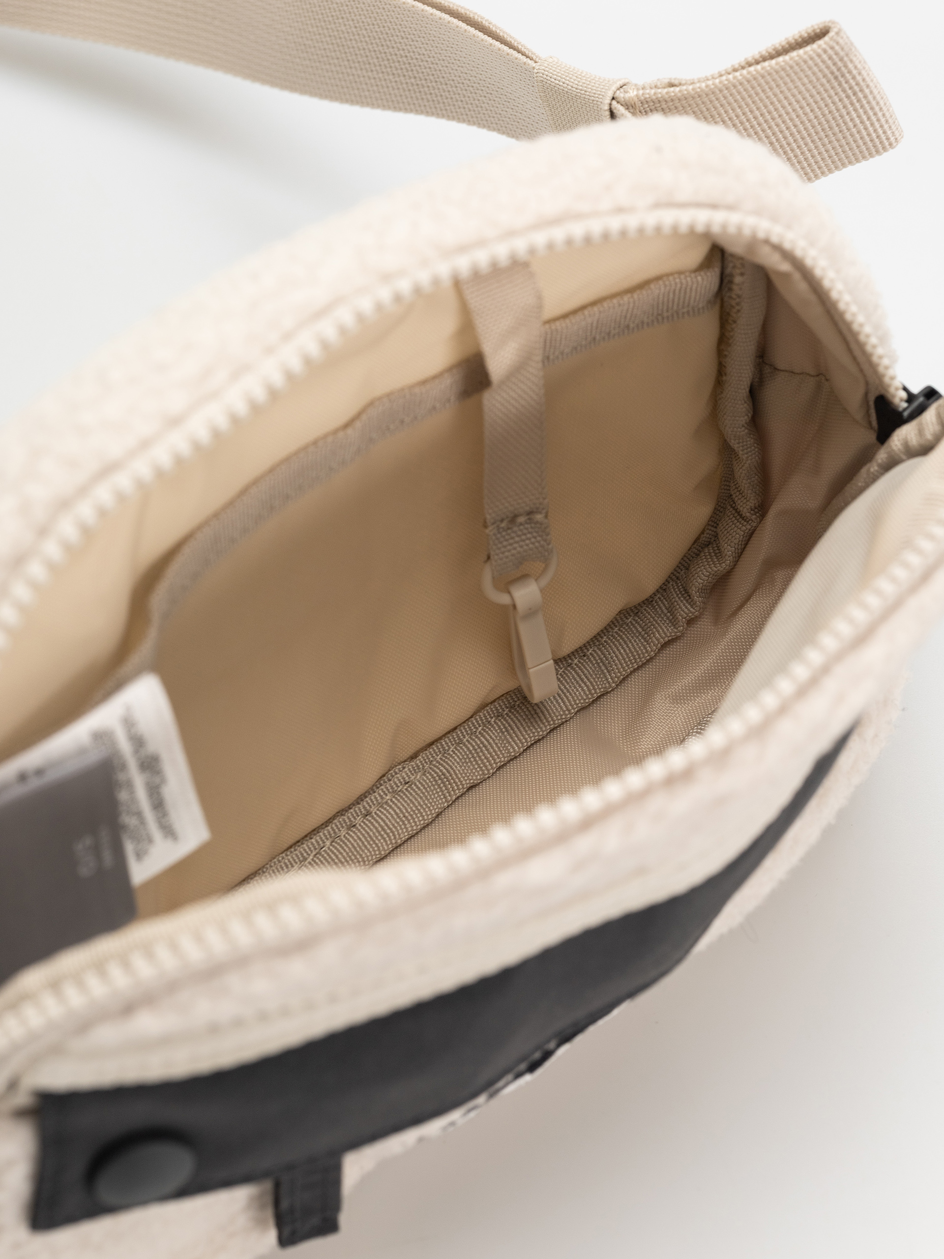 Nerka Columbia Helvetia II (dark stone/shark)