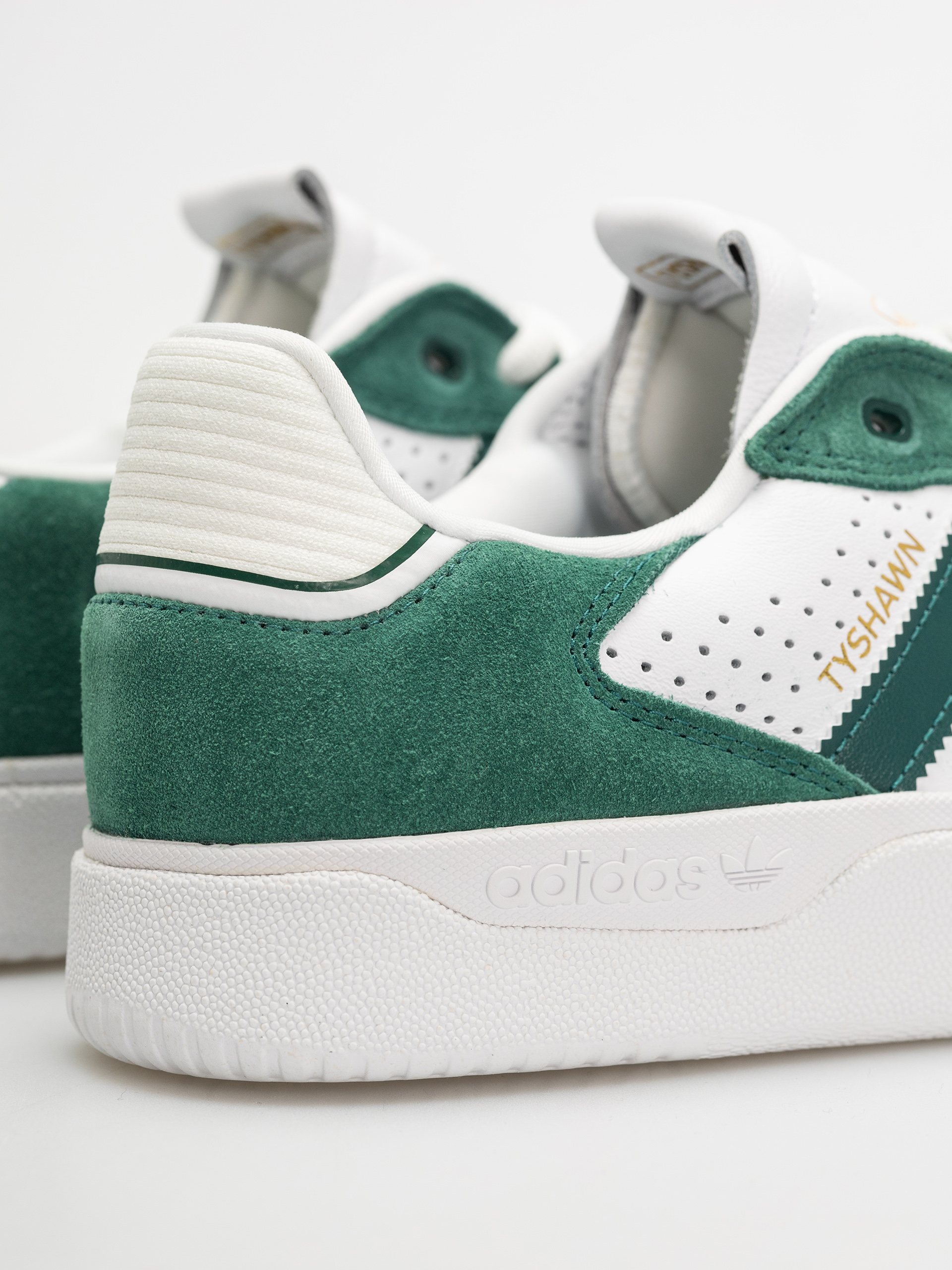 Buty adidas Tyshawn Low (cgreen/cgreen/ftwwht)