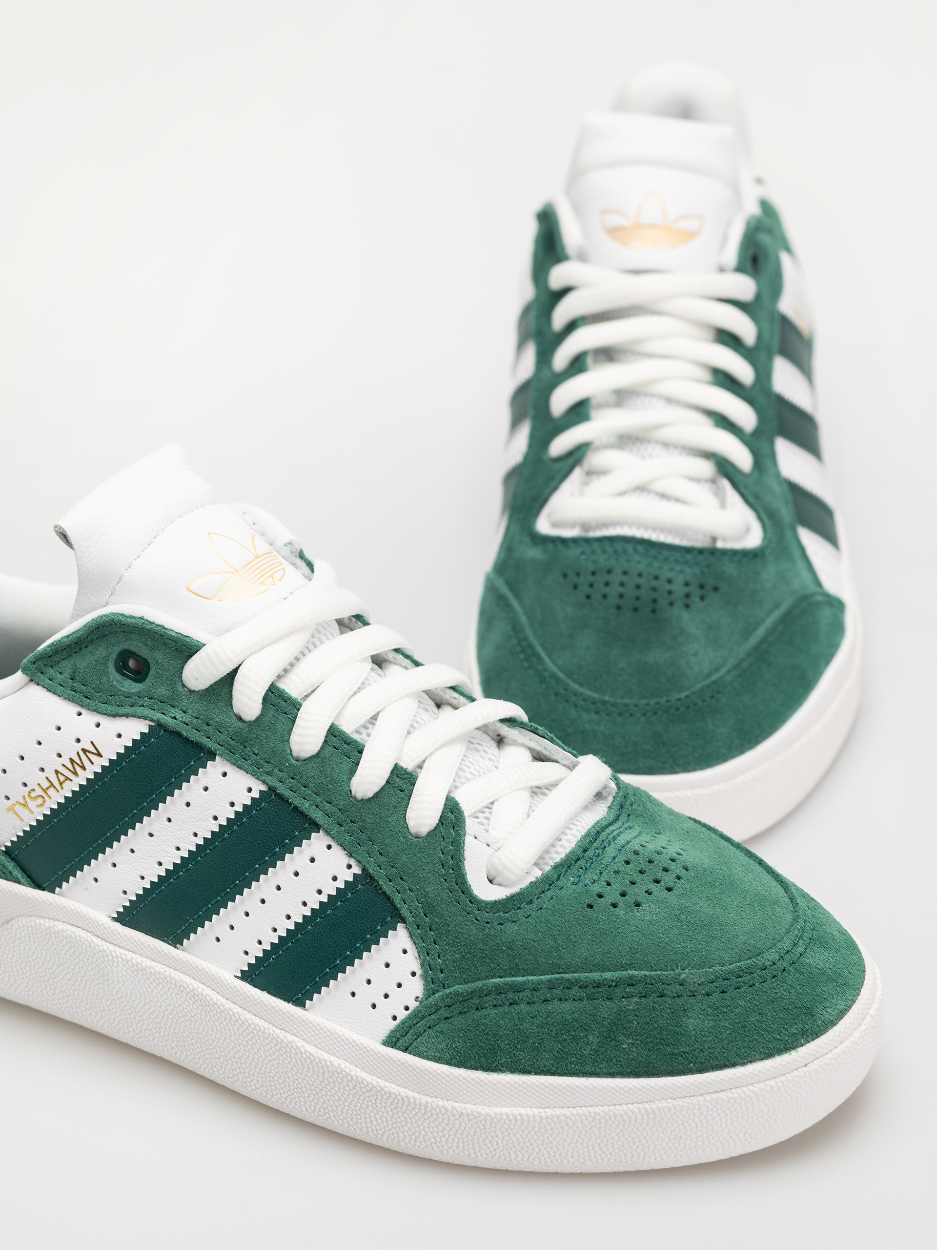 Buty adidas Tyshawn Low (cgreen/cgreen/ftwwht)