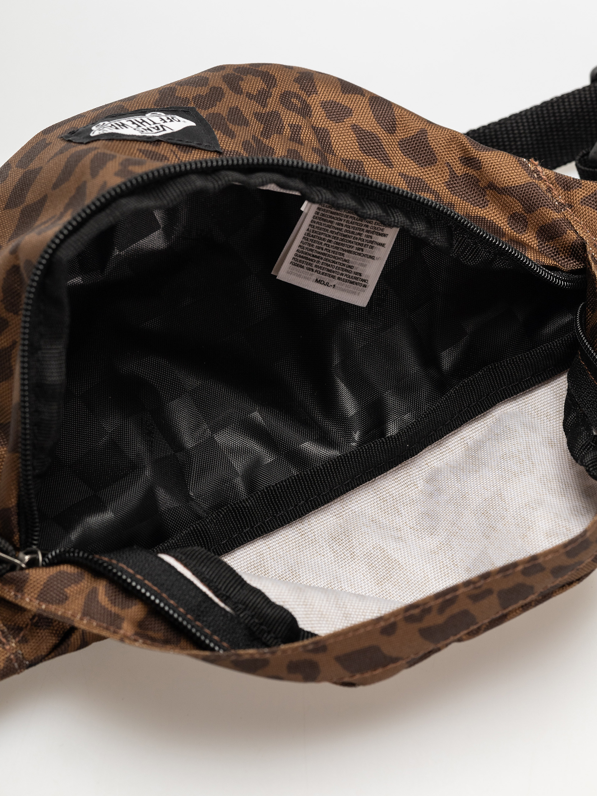 Nerka Vans Traveler Fanny Pack (dachshund)