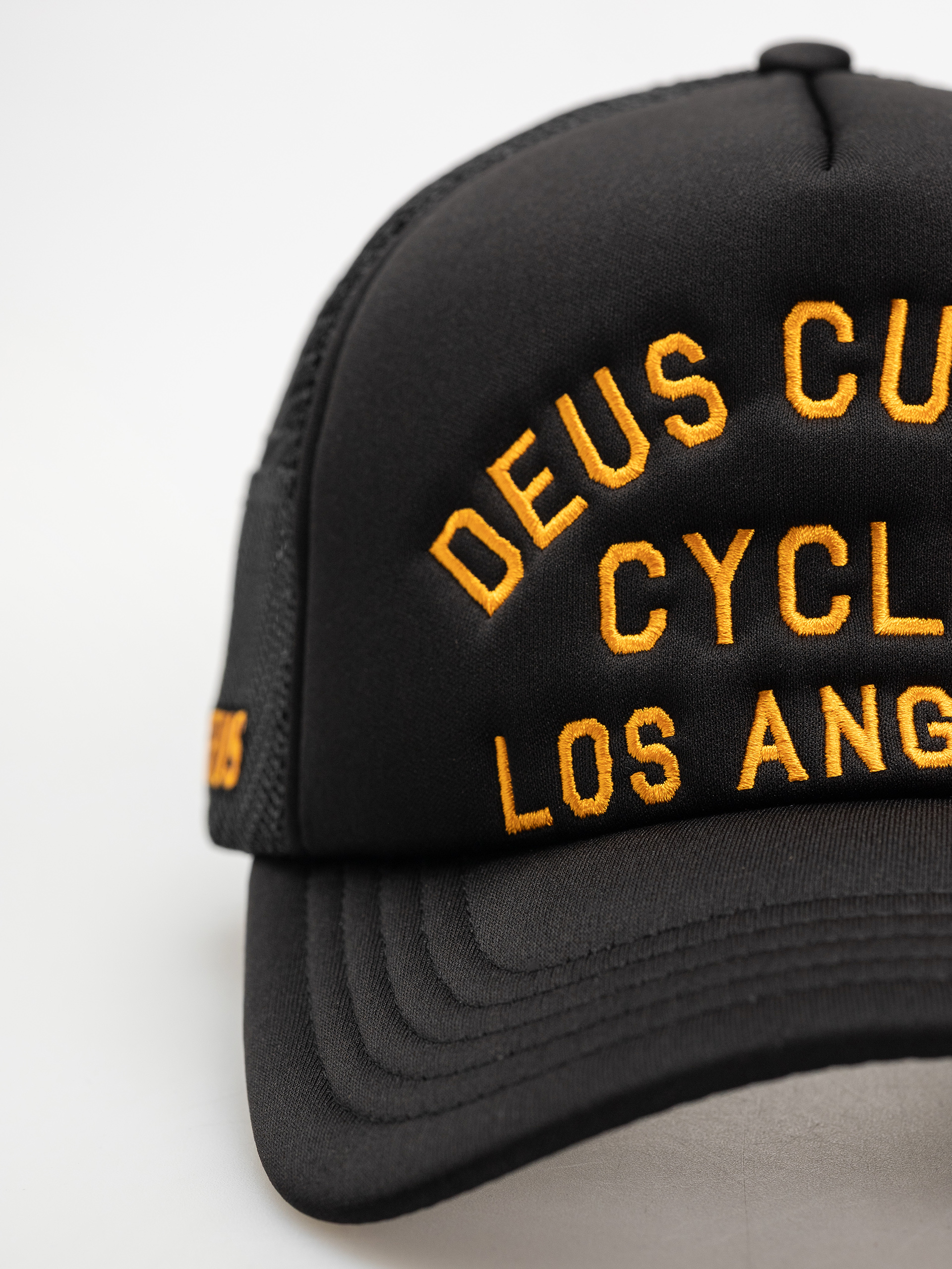 Czapka z daszkiem Deus Ex Machina Citadel Trucker (black)