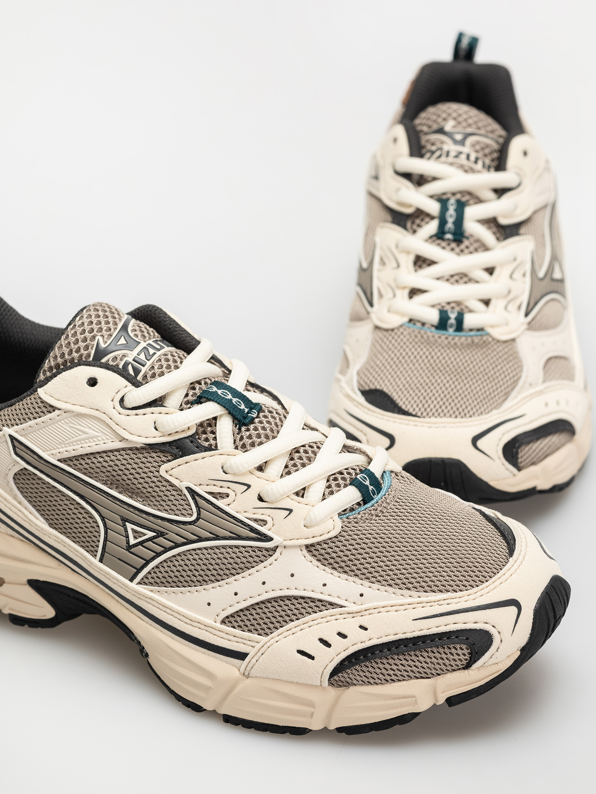 Buty Mizuno MXR (vintage khaki/vintage khaki/summer sand)