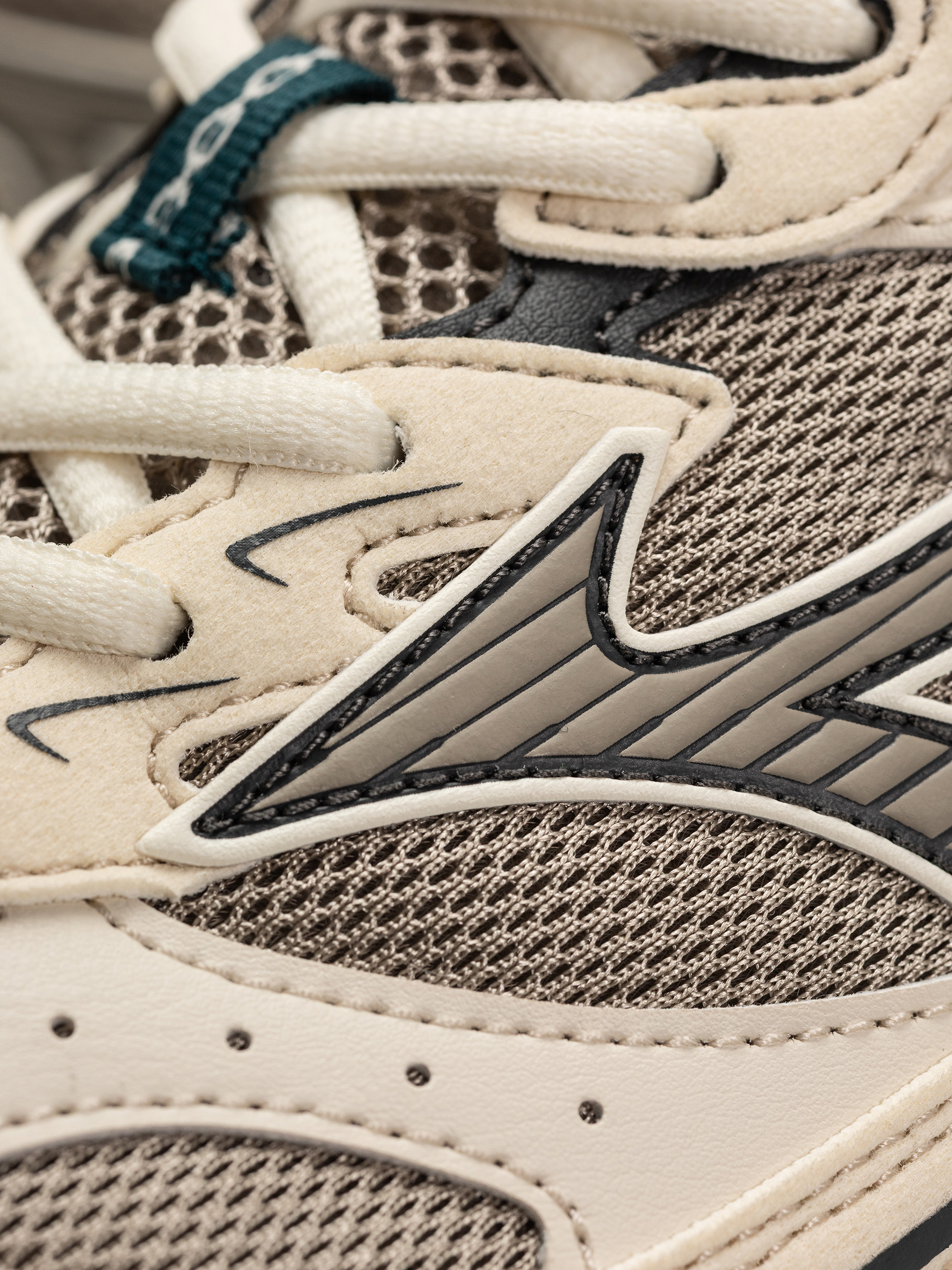 Buty Mizuno MXR (vintage khaki/vintage khaki/summer sand)