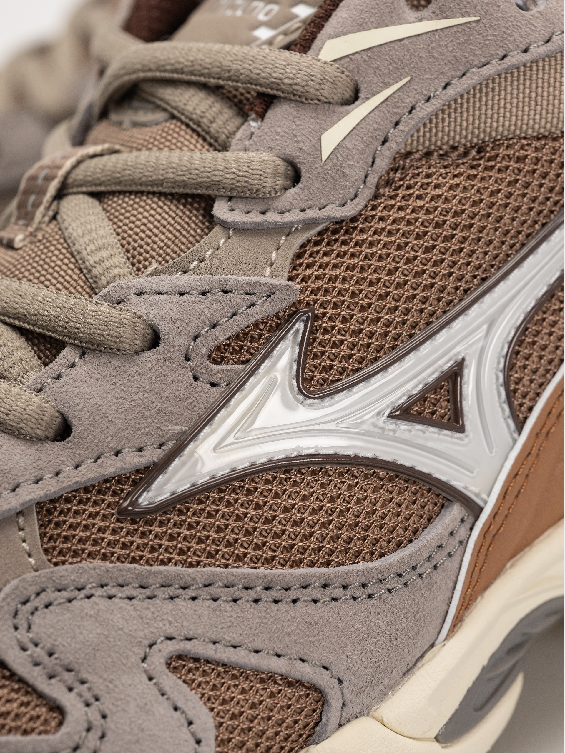 Buty Mizuno Wave Rider 10 (fossil/white/thrush)