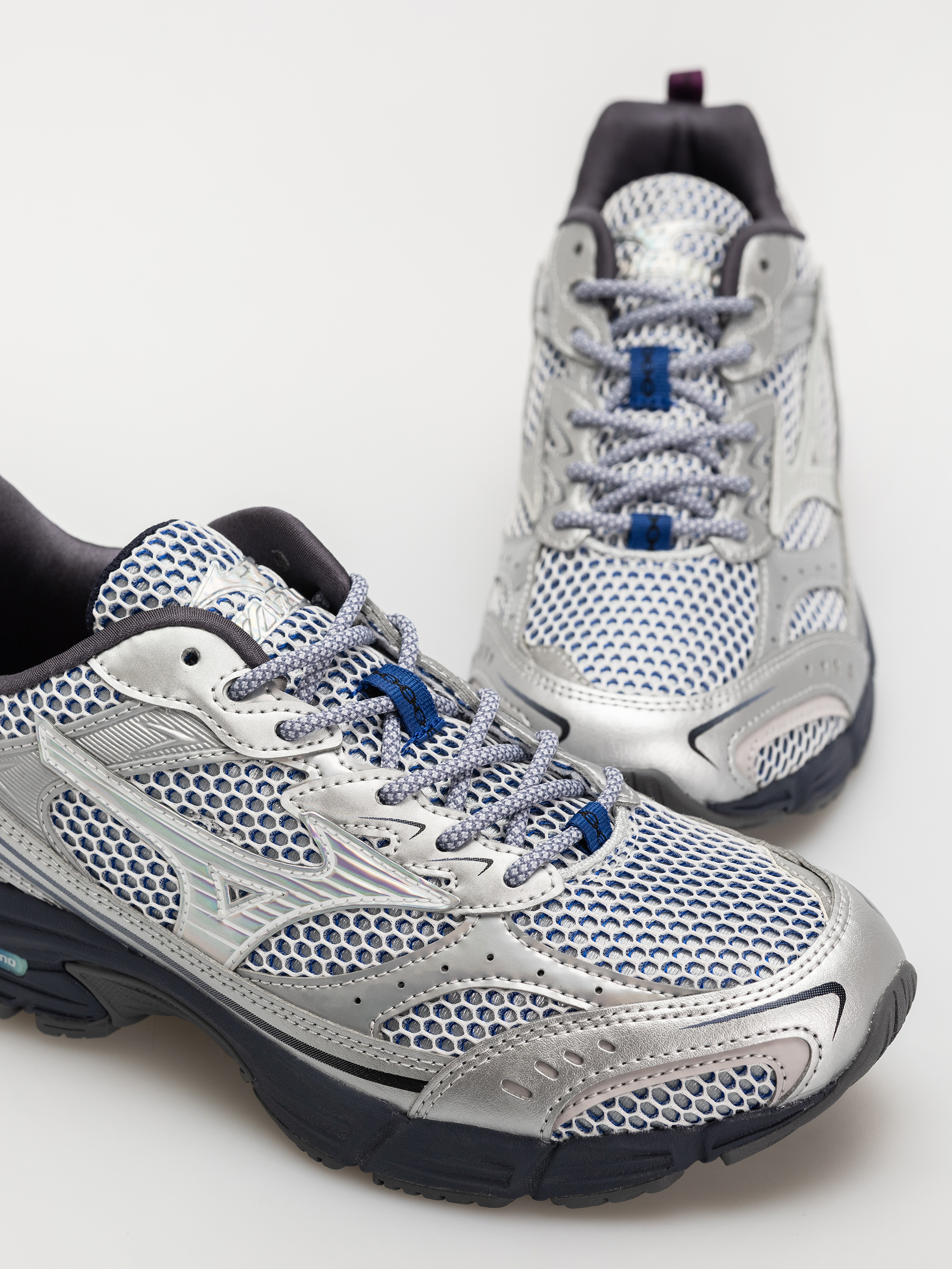 Buty Mizuno MXR (silver/silver/nimbus cloud)