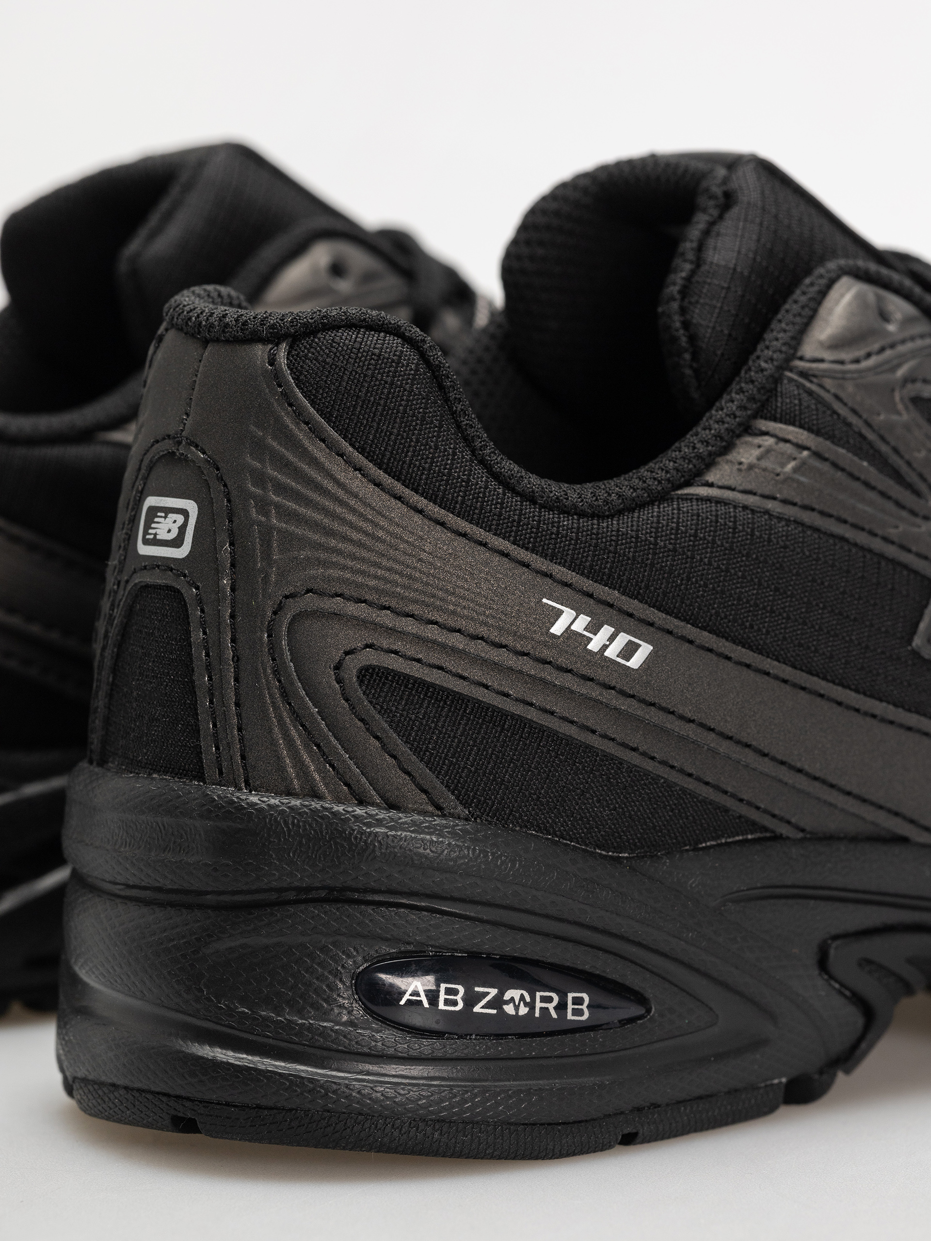 Buty New Balance 740 (black)