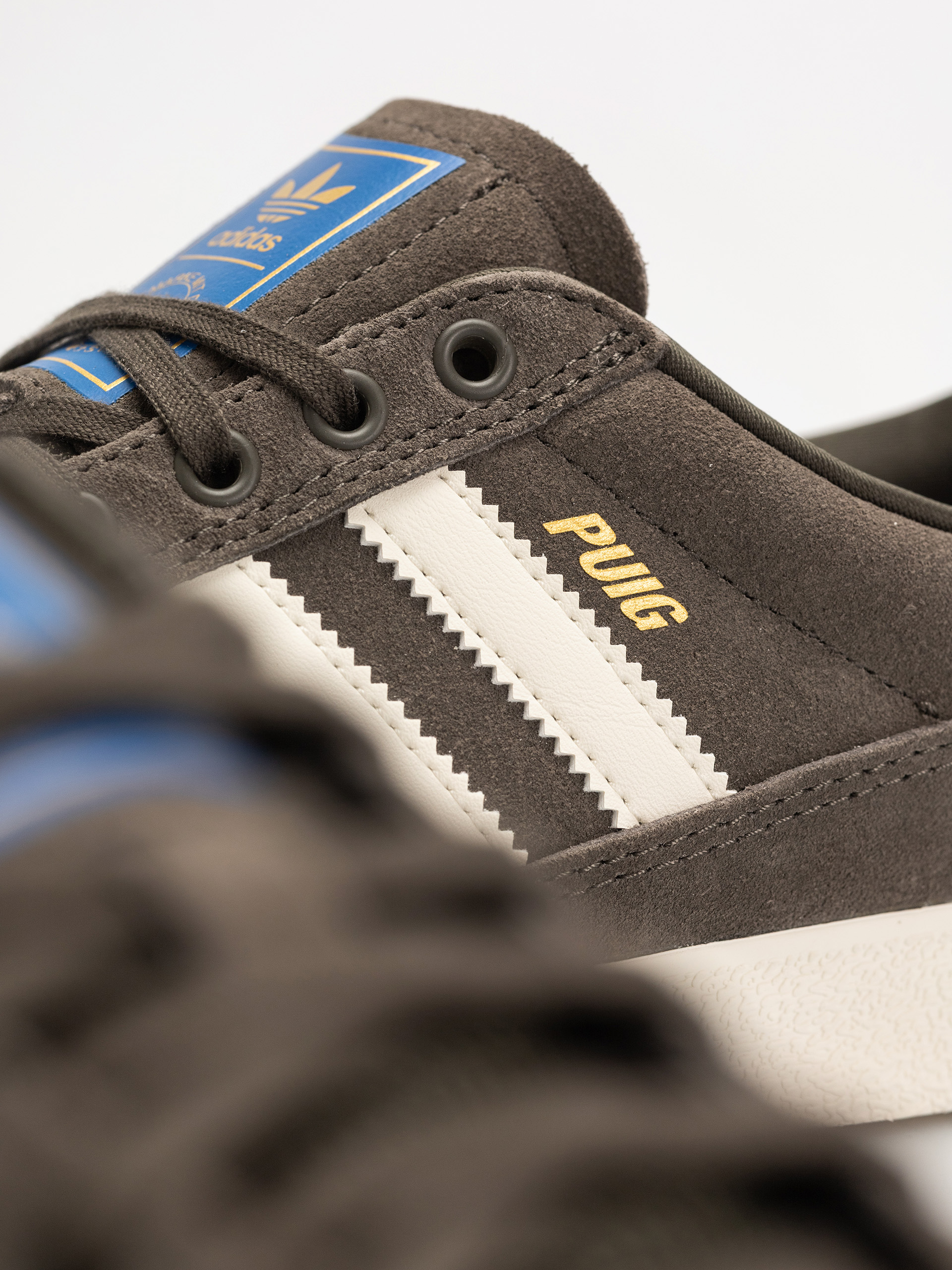 Buty adidas Puig Indoor (shaoli/owhite/blubir)